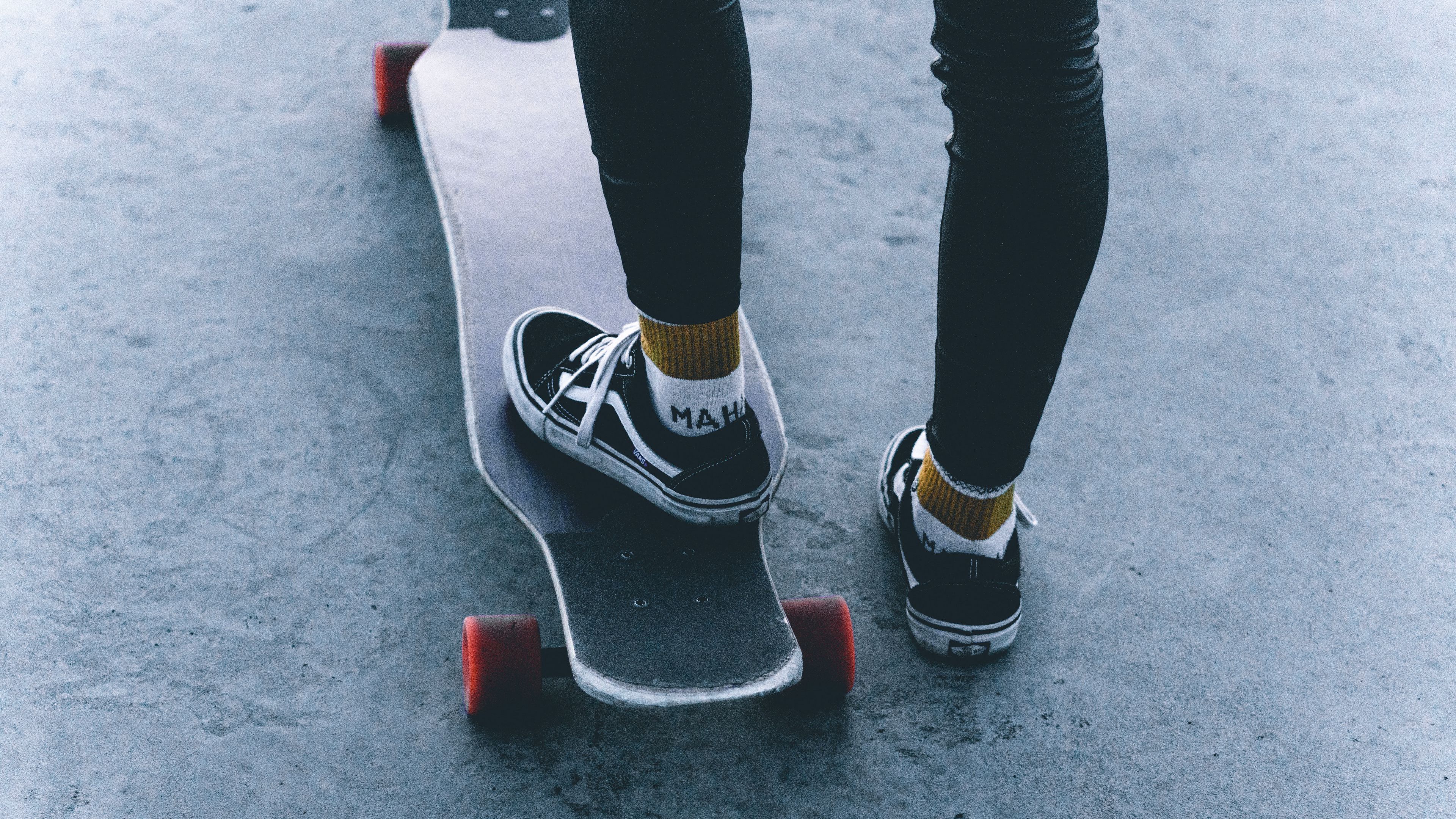 Wallpaper / skate, skateboard, legs, sneakers, ride, 4k free download