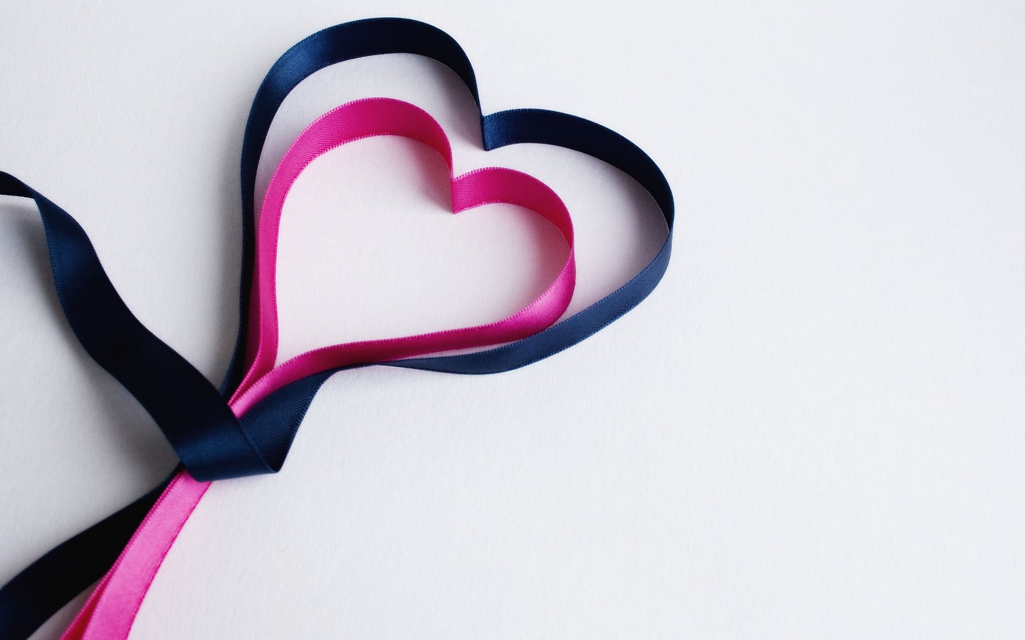 Pink And Black Ribbon Hearts Wallpaper