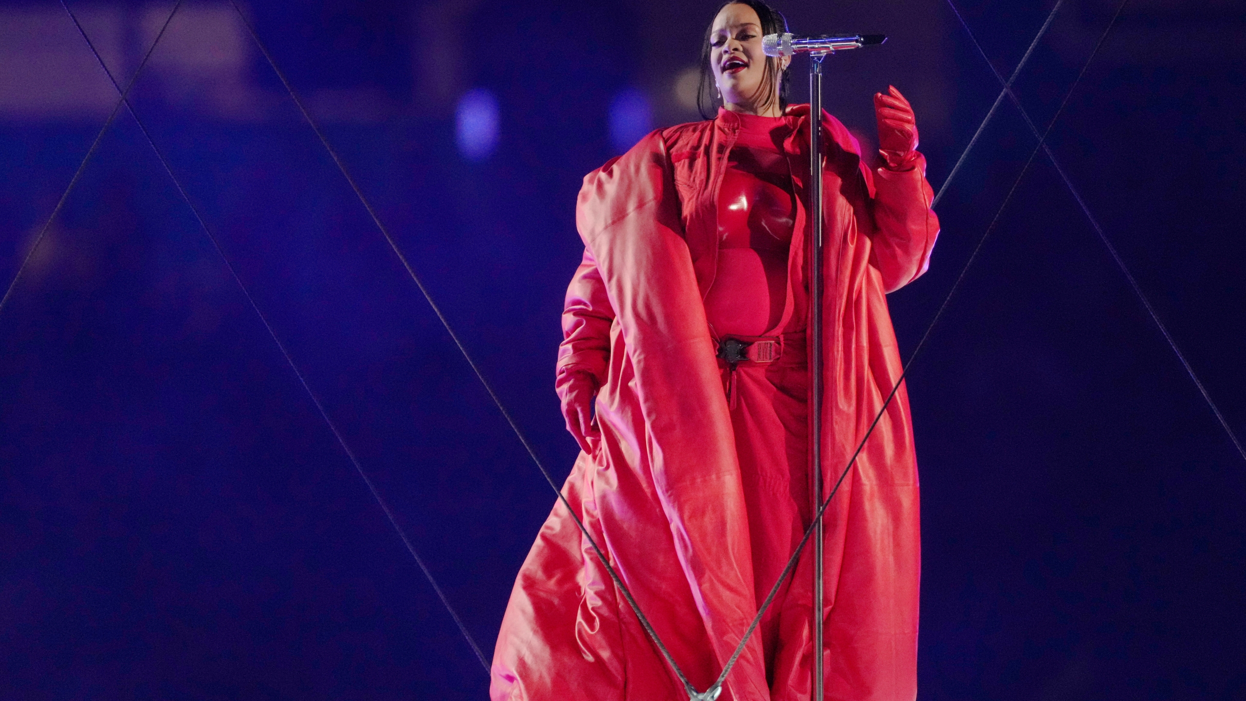 Is Rihanna pregnant? Reps confirm