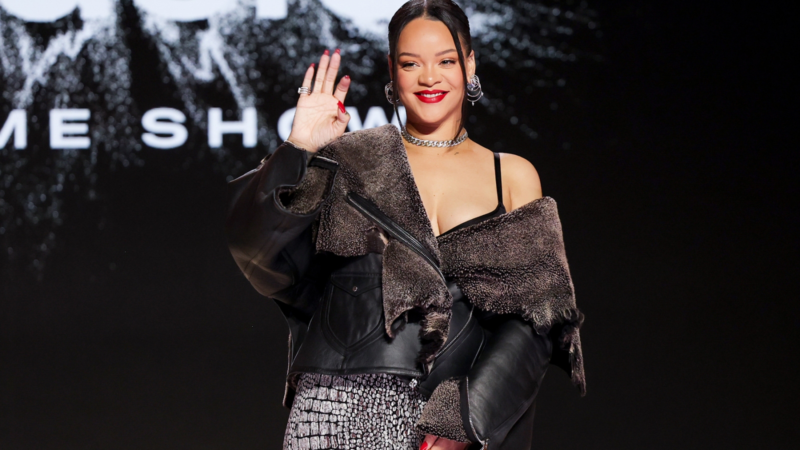 Rihanna Reveals There Are '39 Versions' of Super Bowl Halftime Setlist