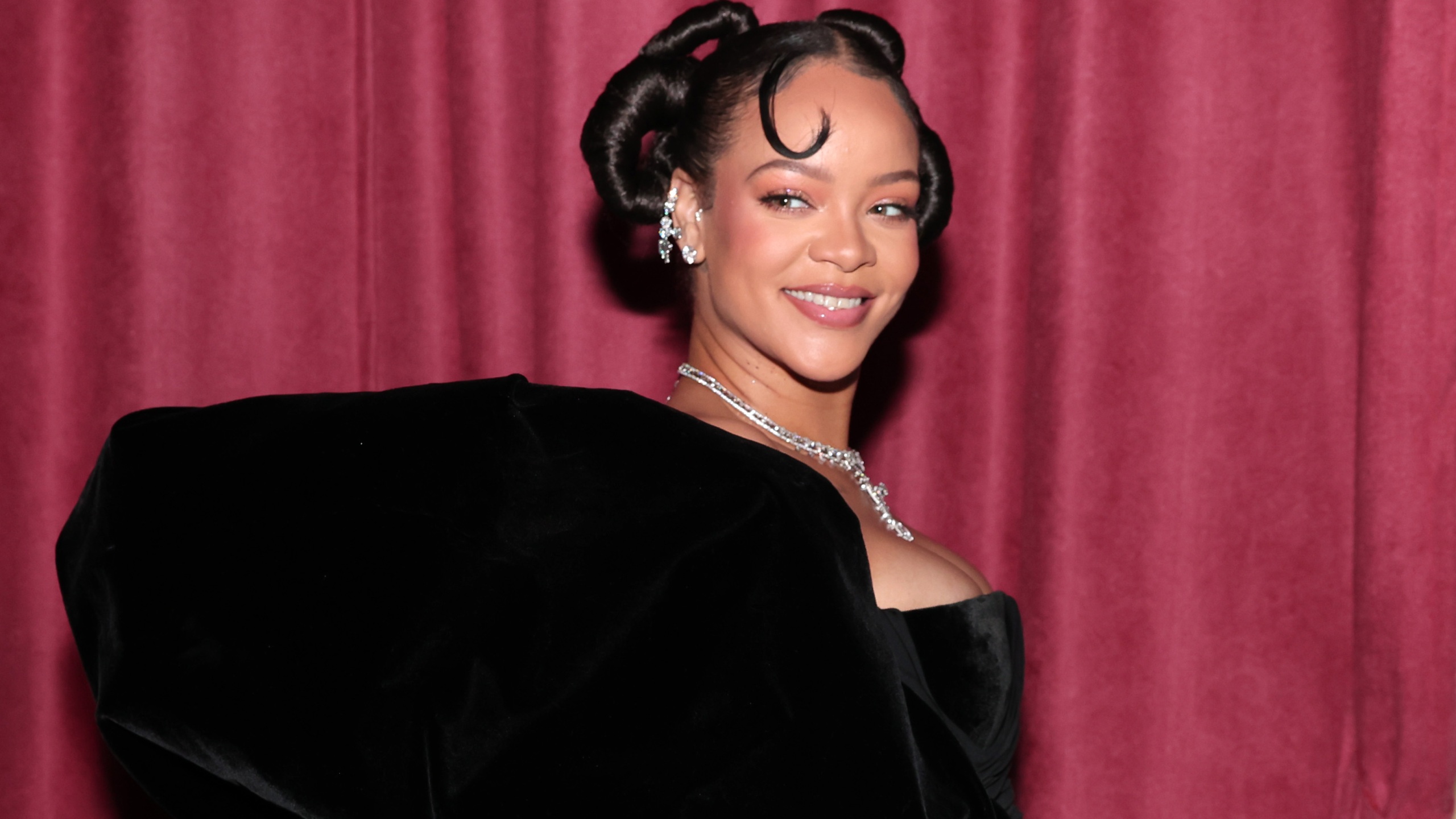 New data reveals New York wants this Rihanna song to play at the Big Game