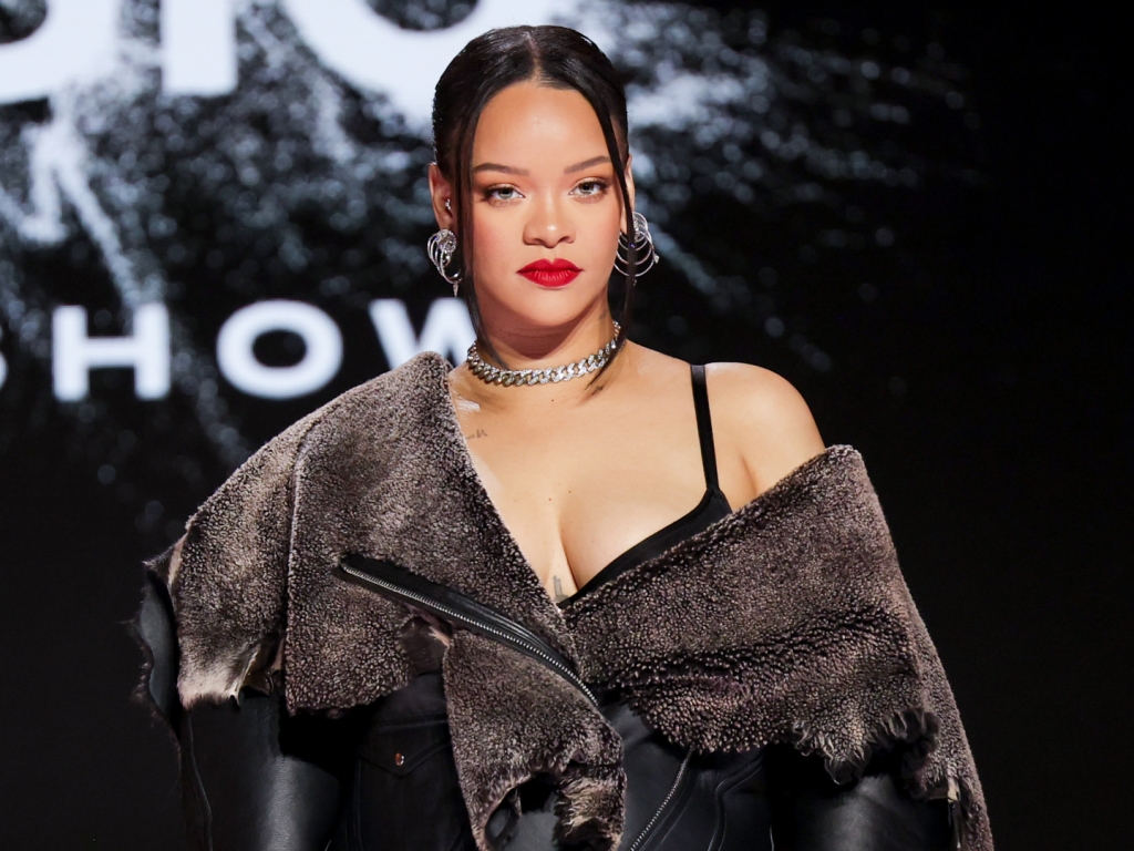 Rihanna's Super Bowl Fashion Is Next Level With Python Heels: Photo