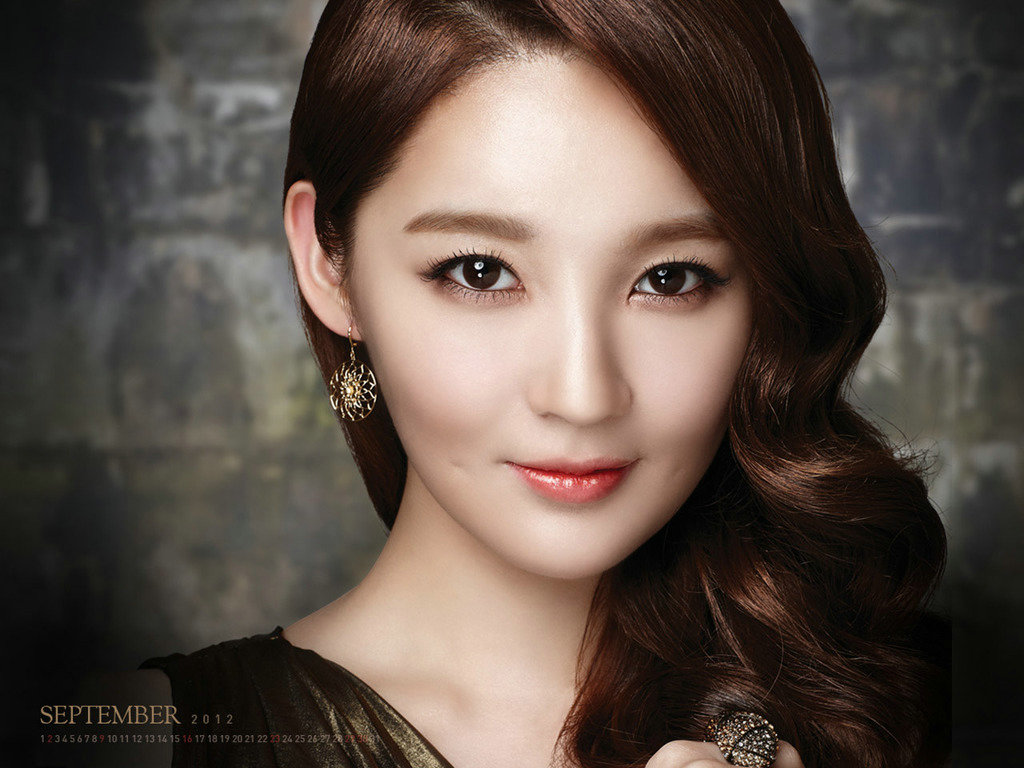 Kang Min Kyung