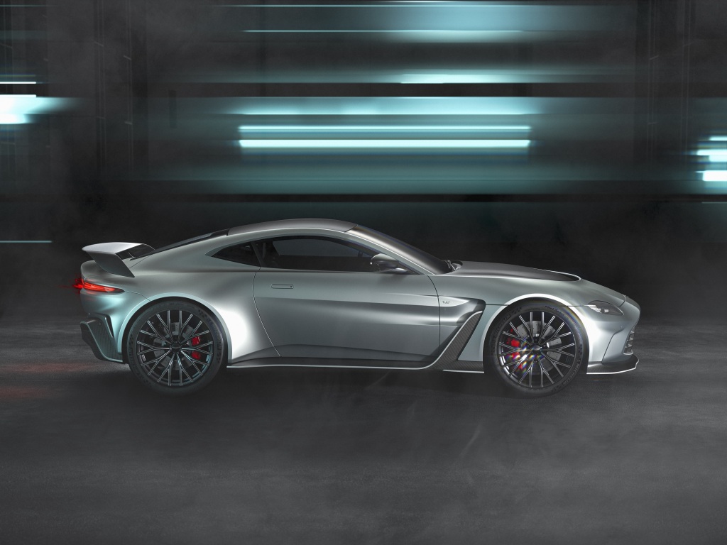 2023 Aston Martin V12 Vantage: A Final Thrilling Throwback