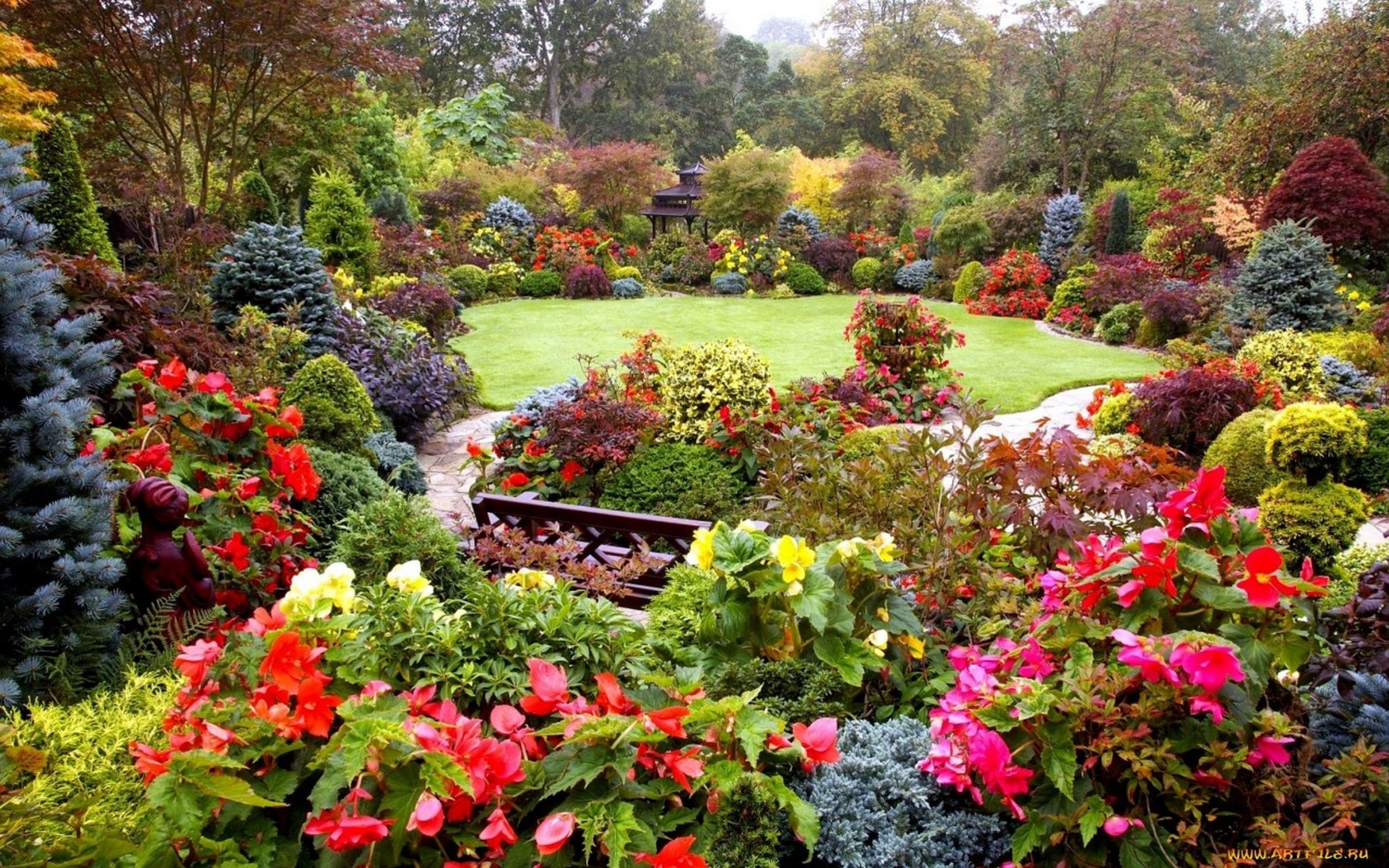 Blooming beautiful spring forest Desktop wallpaper 1400x1050