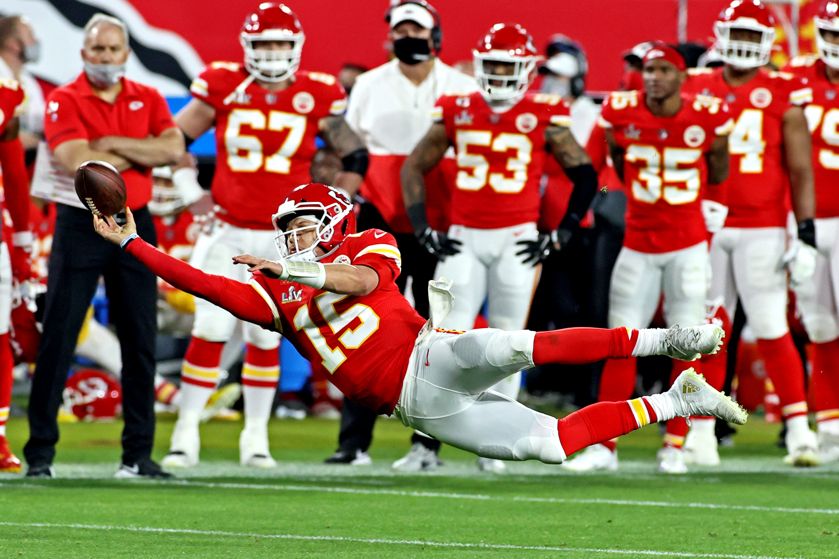 Patrick Mahomes incompletion photo