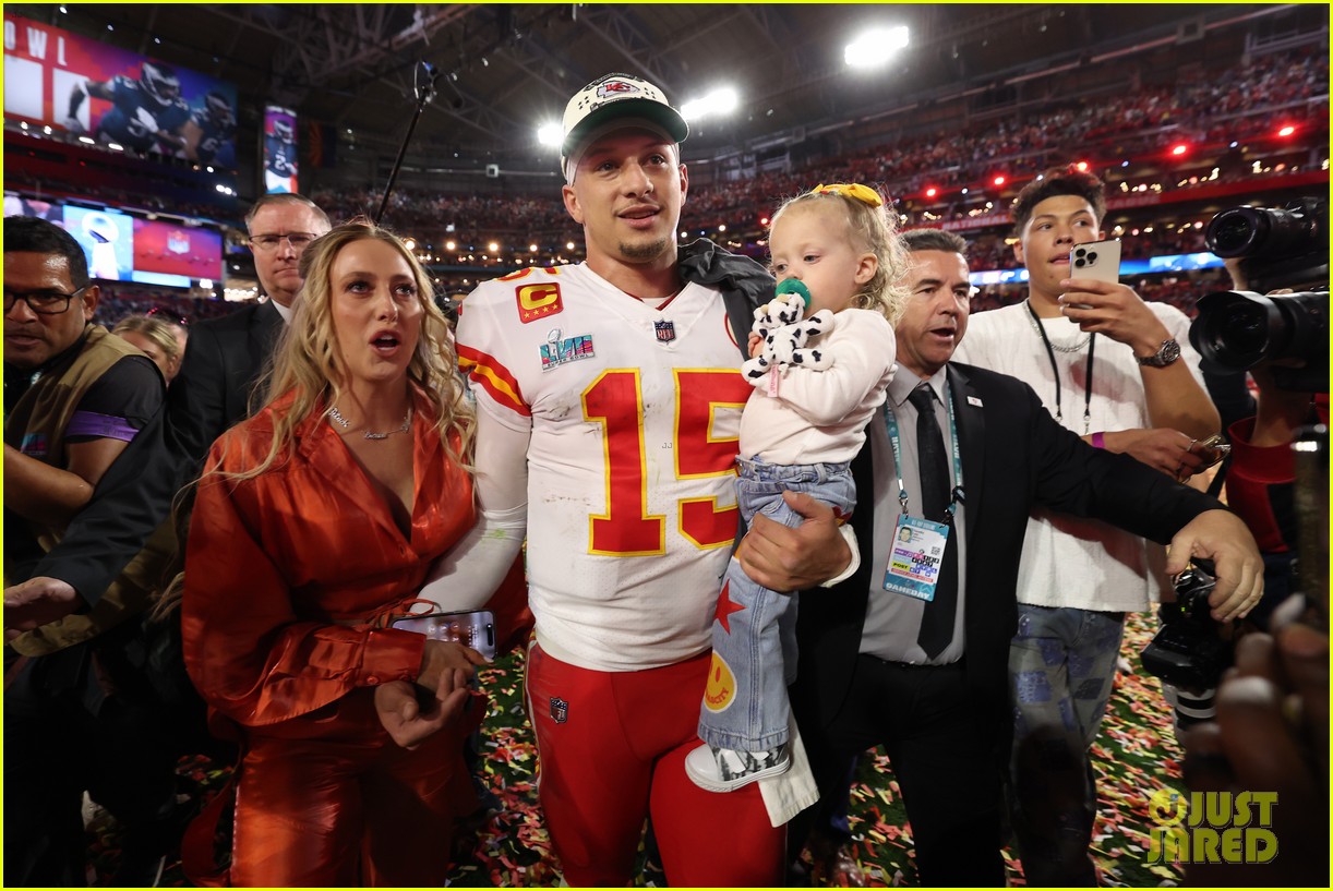 Patrick Mahomes Named 2023 Super Bowl MVP: Celebrates Historic Win with Wife Brittany & Daughter Sterling: Photo 4893403 Super Bowl, brittany mahomes, Patrick Mahomes, Sterling Mahomes, Super Bowl Picture
