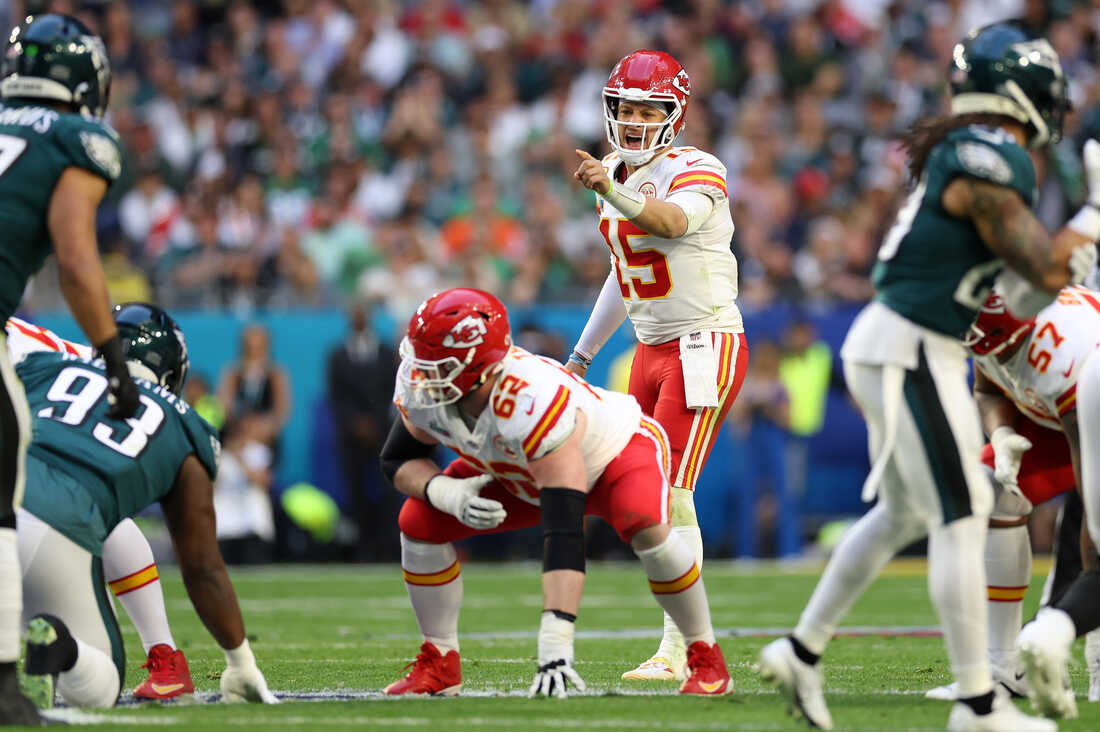Kansas City Chiefs defeat Philadelphia Eagles in 2023 Super Bowl