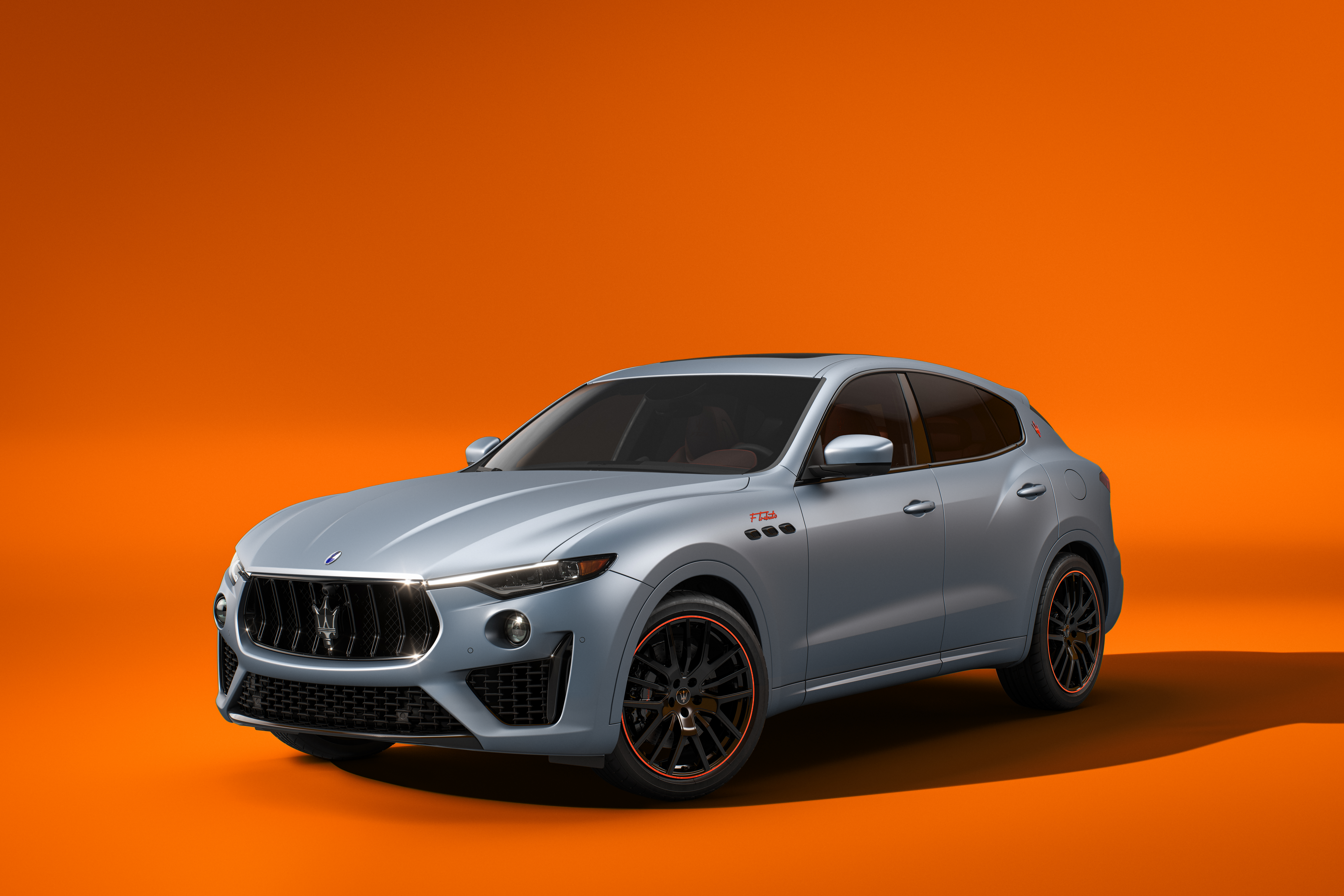 Download Vehicle Maserati Levante 8k
