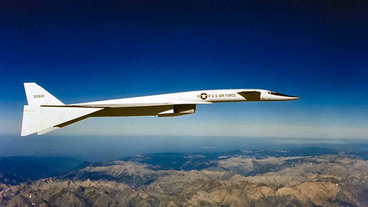Last Flight Of The Valkyrie: A Closer Look At The Forgotten Mach 3 XB 70 Superbomber