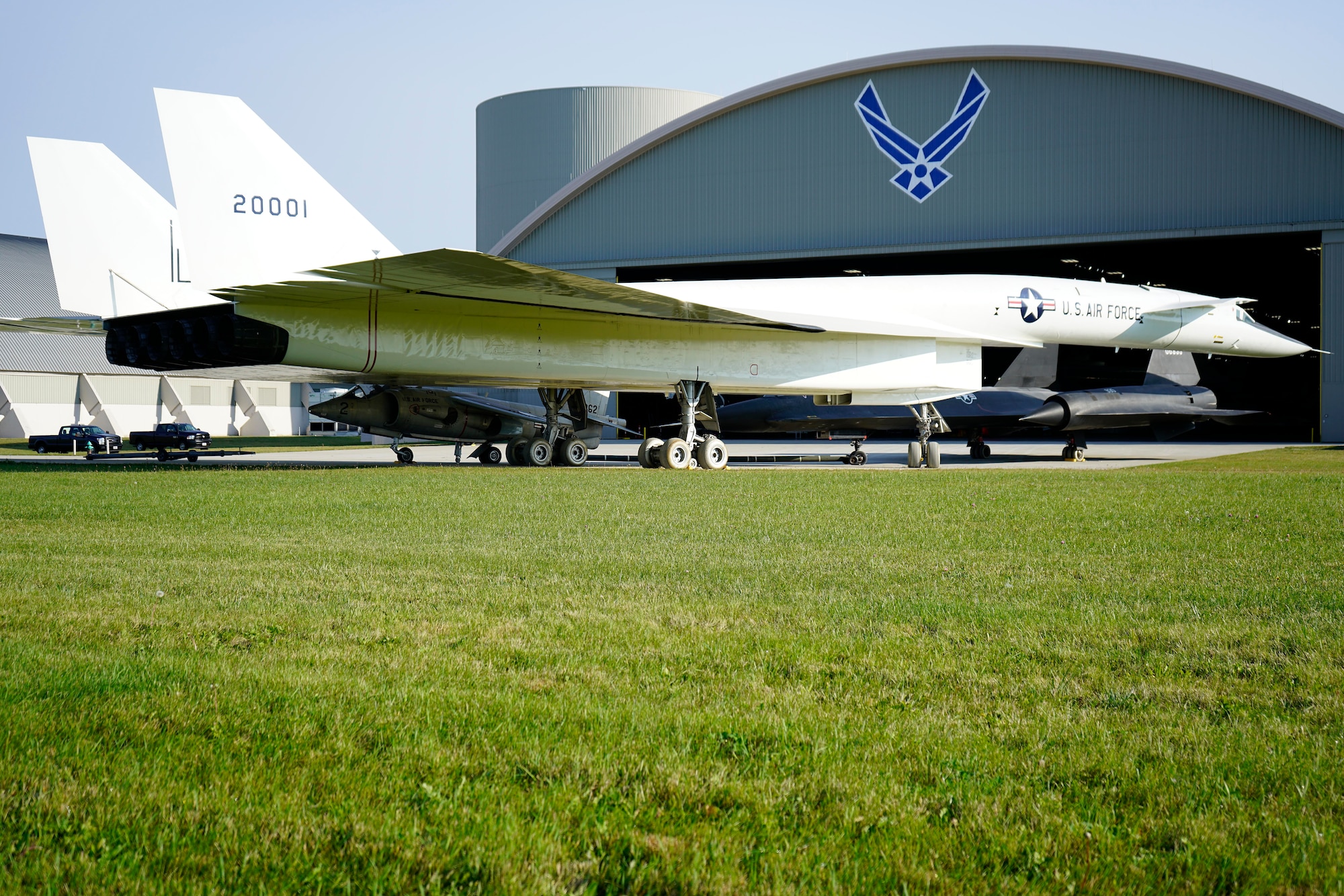 North american xb 70 valkyrie. XB 70 Valkyrie музей. XB-70. Хв-70 Валькирия.