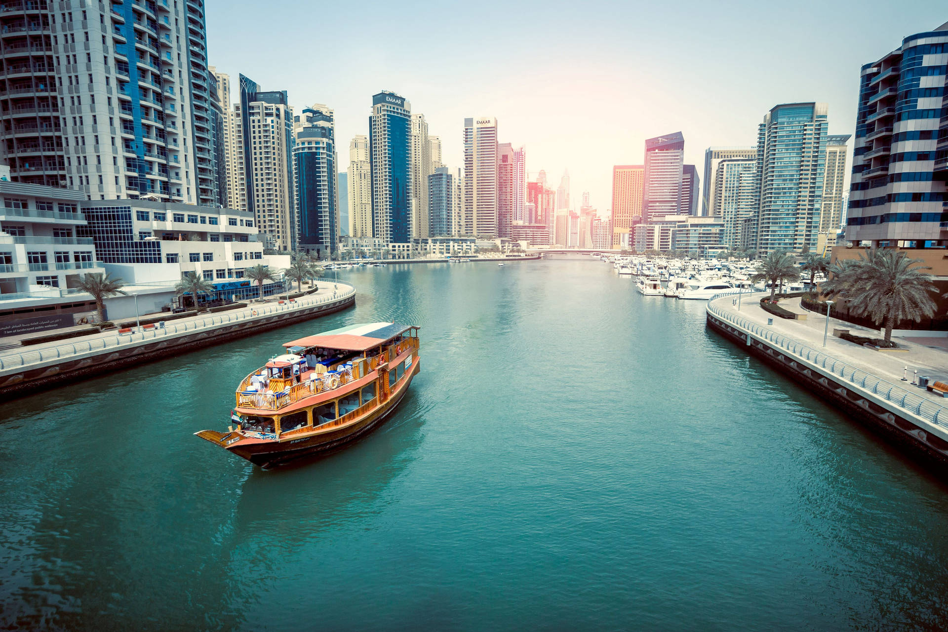 Download United Arab Emirates Dubai Marina Waterway Wallpaper