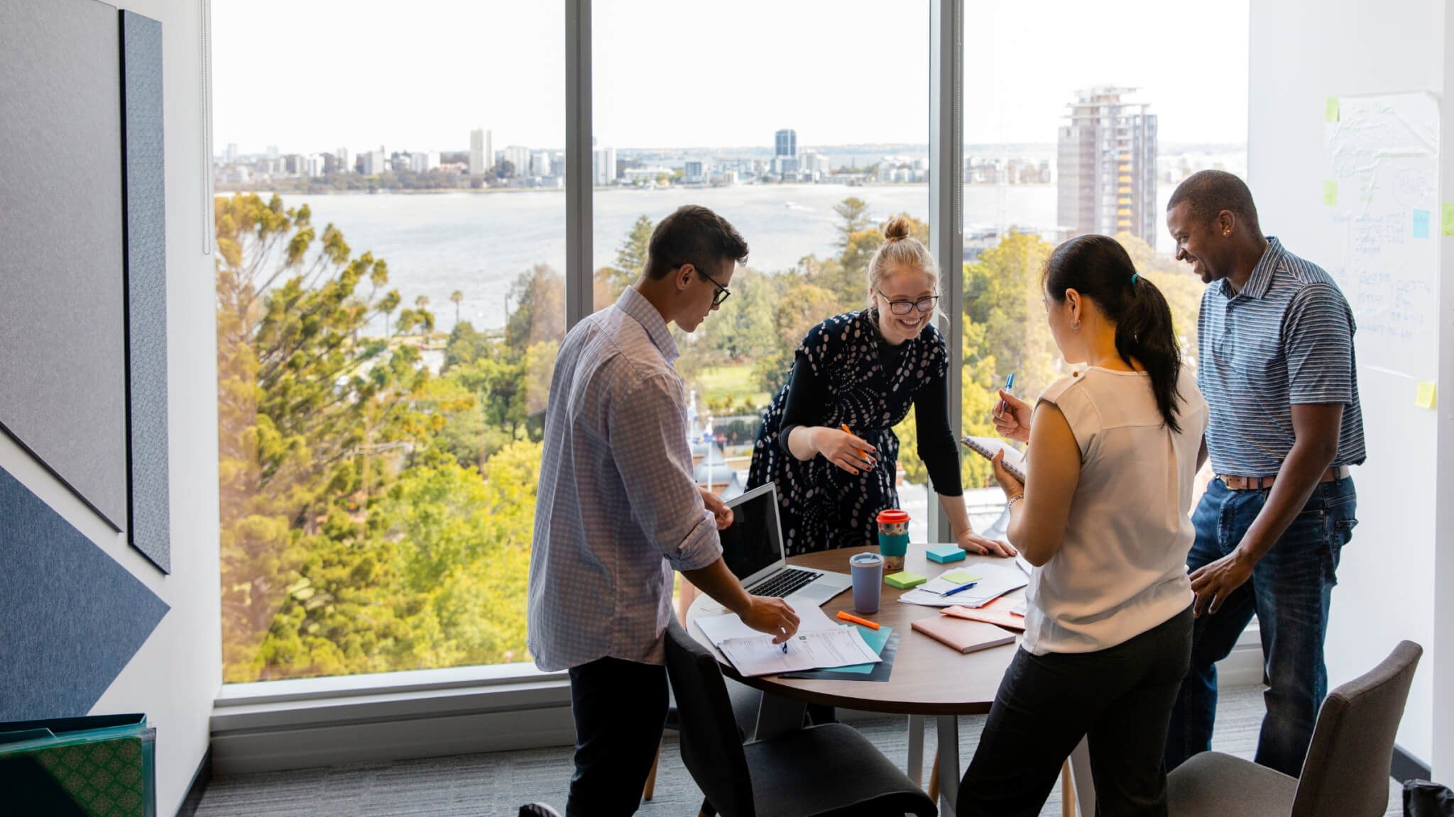 Team Meeting Topics for Productive Discussions ( + Meeting )