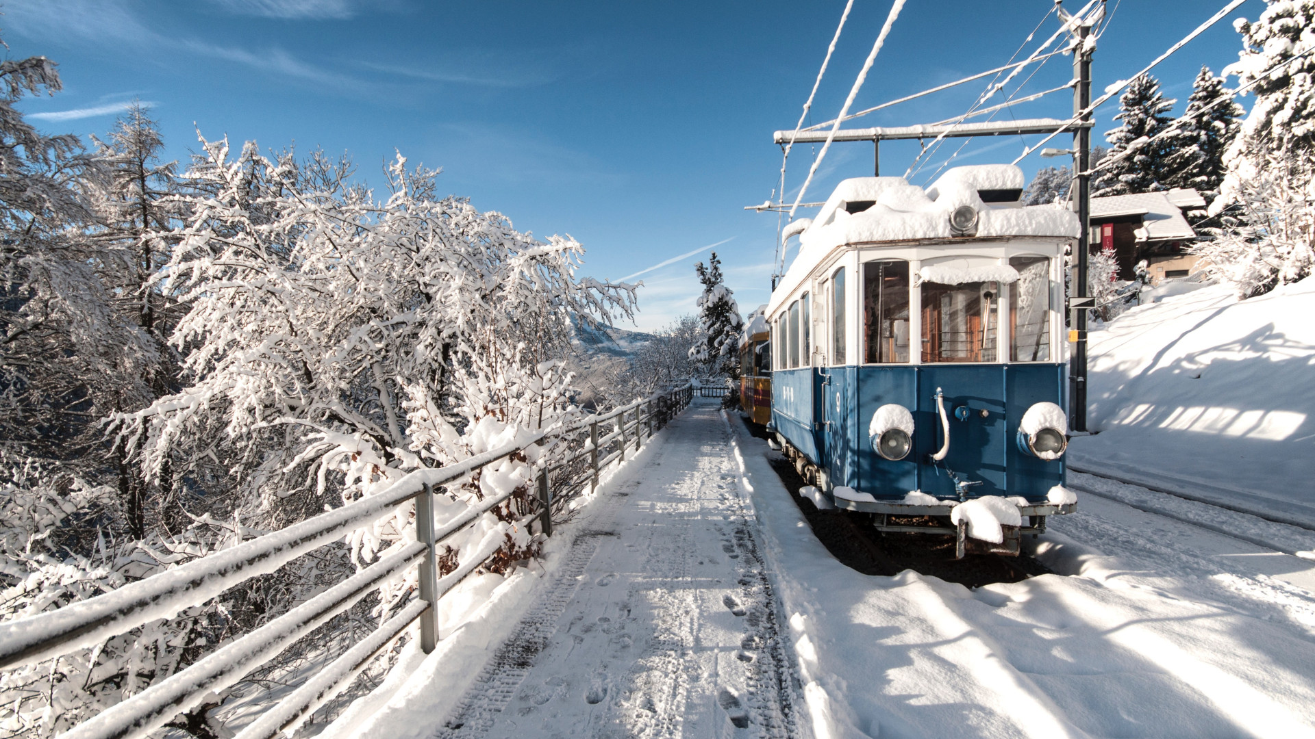Download wallpaper: Old train covered with snow 1920x1080
