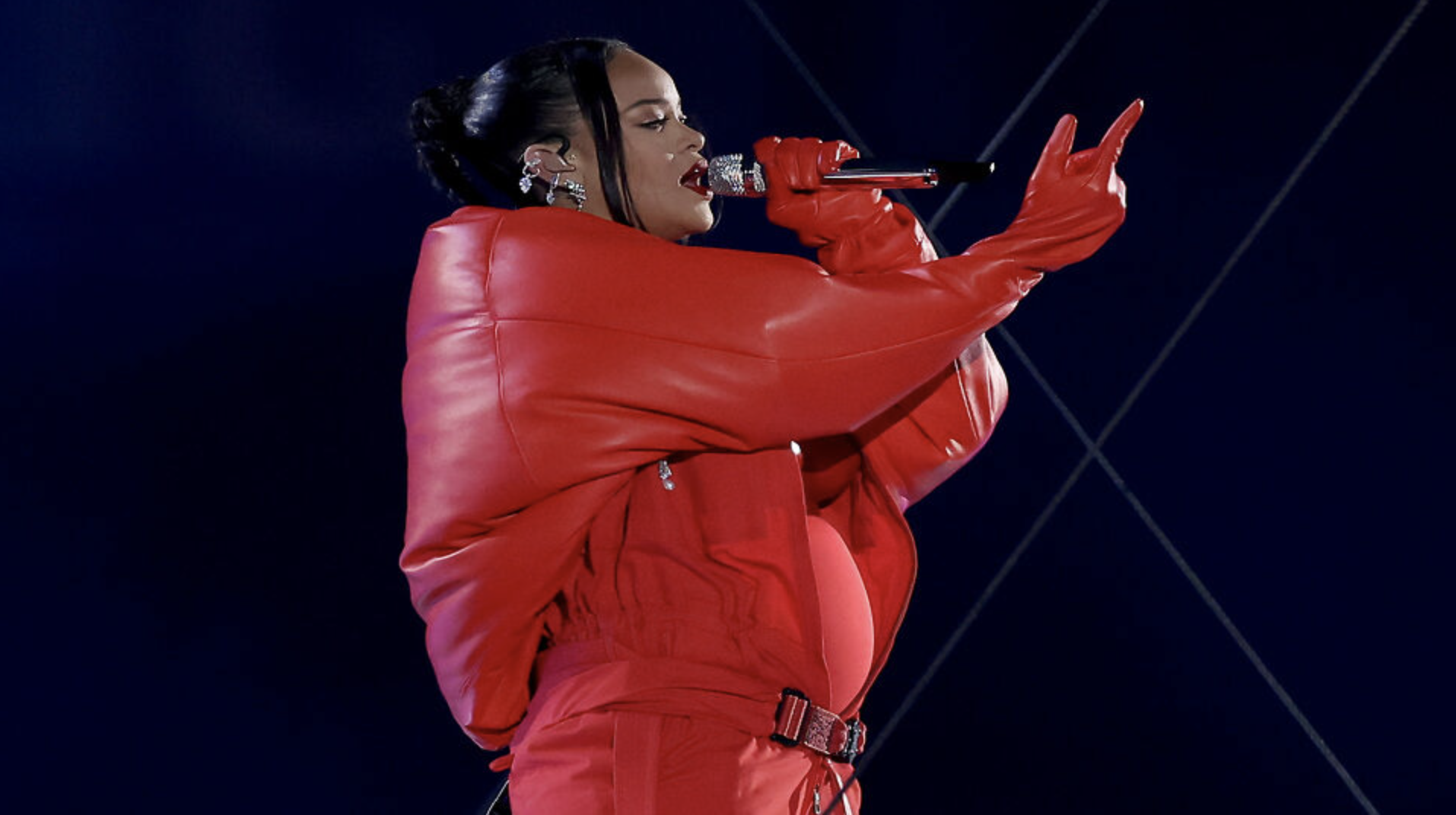 Rihanna - Halftime Show 2023 - Super Bowl Official Wallpaper - Wallpapers  Central