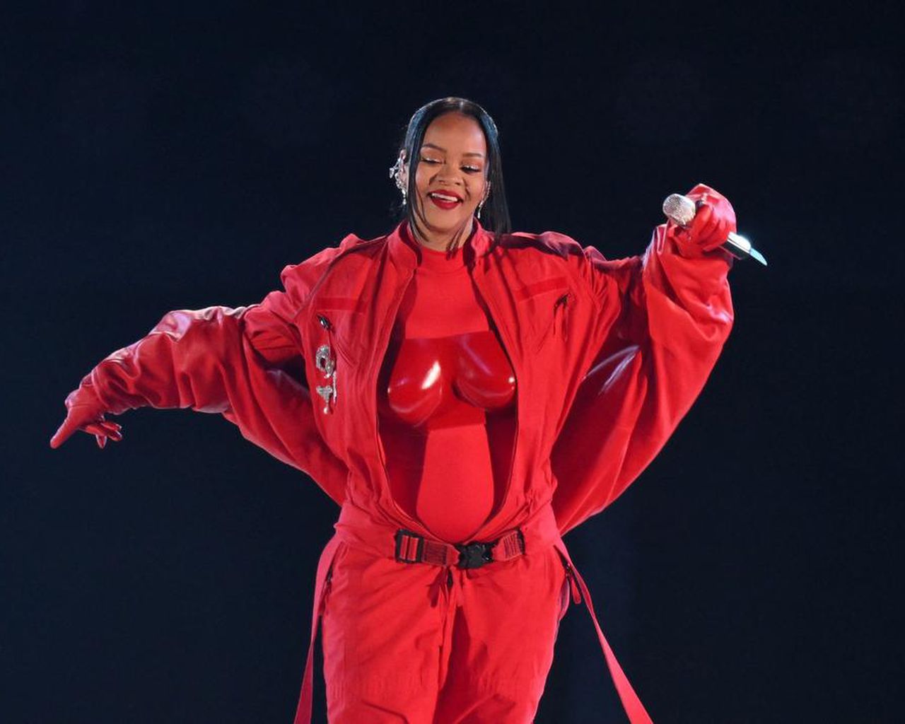 Rihanna's Super Bowl show and pregnancy reveal