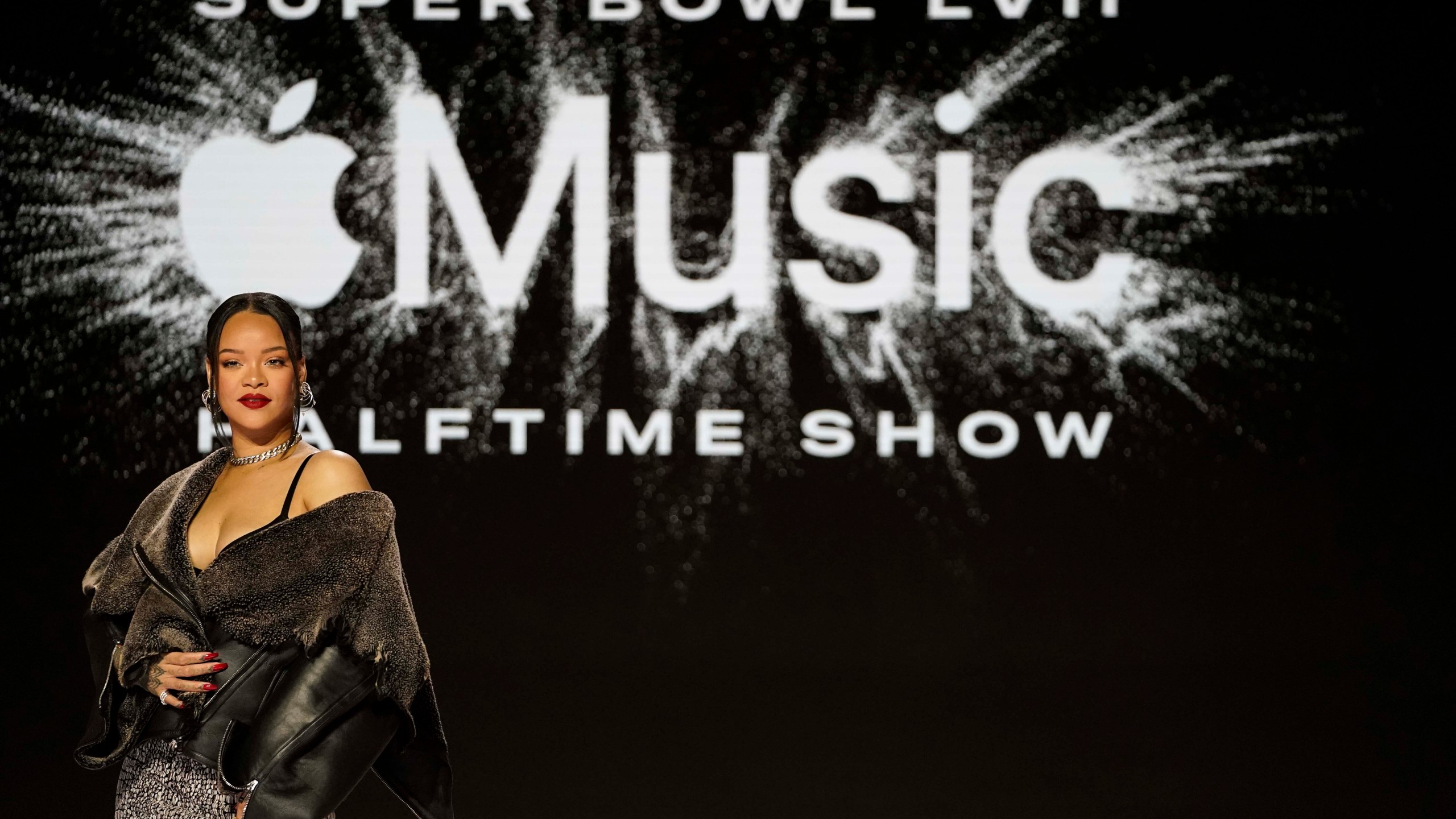Rihanna Promises A 'jam Packed' Super Bowl Halftime Show