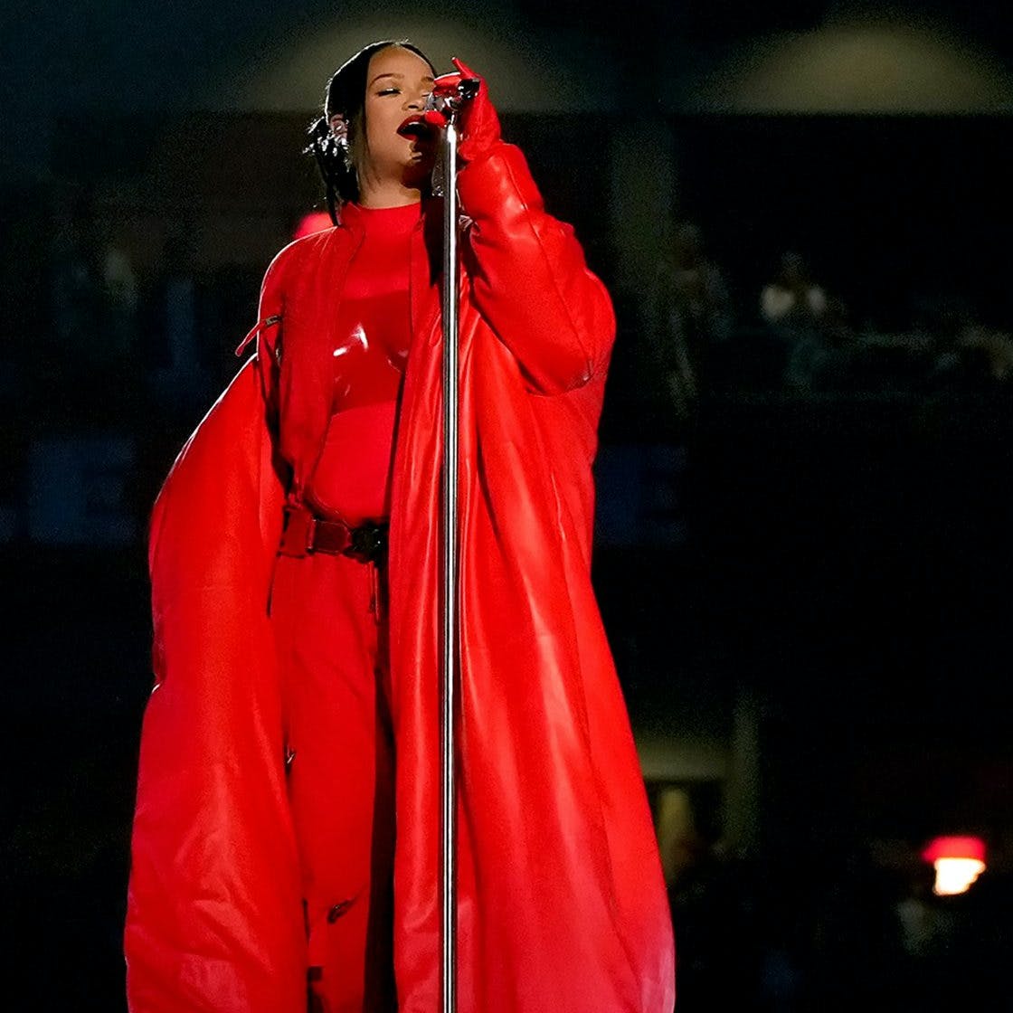 Super Bowl 2023: Rihanna pays tribute to a fashion icon
