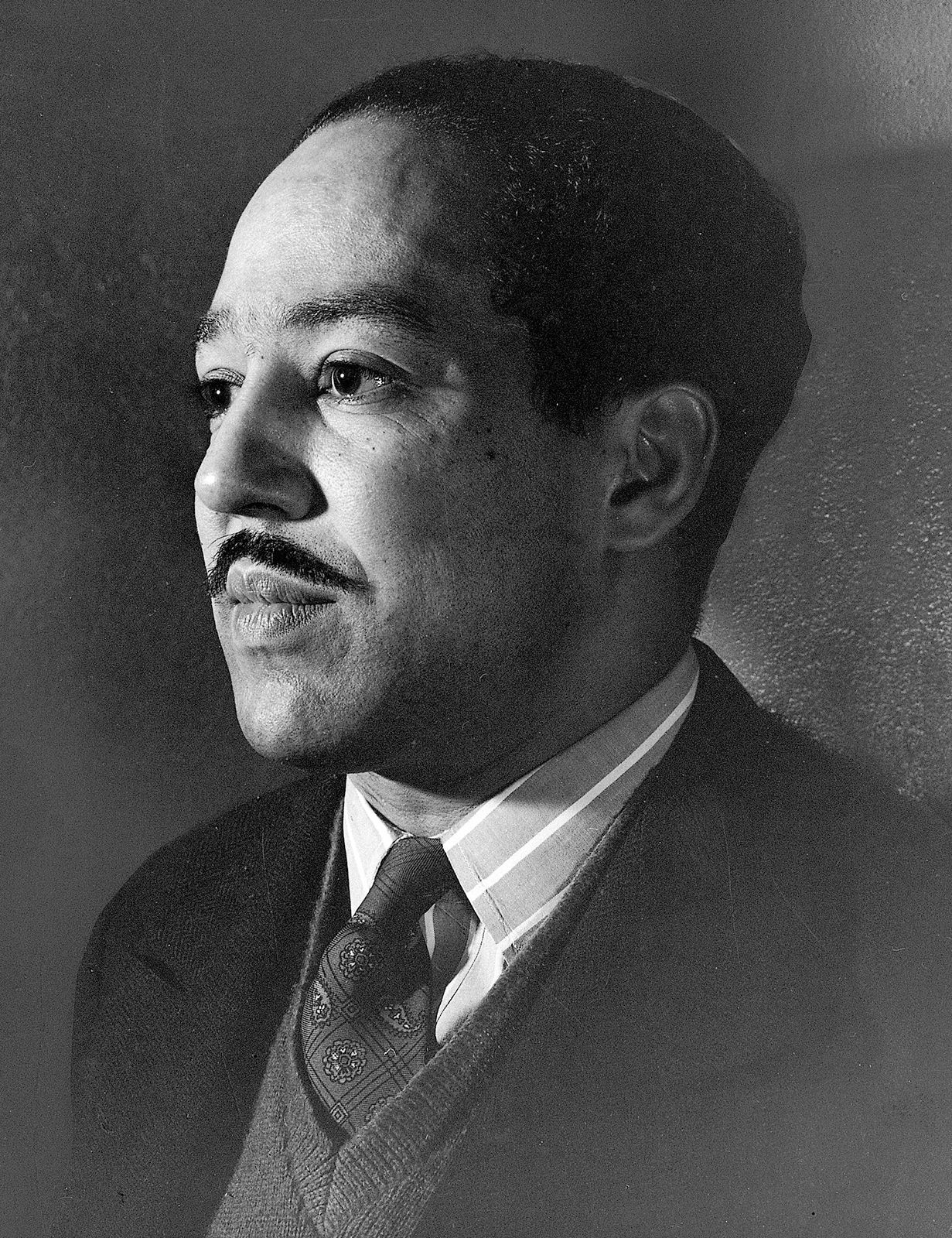 Langston Hughes. Biography & Facts