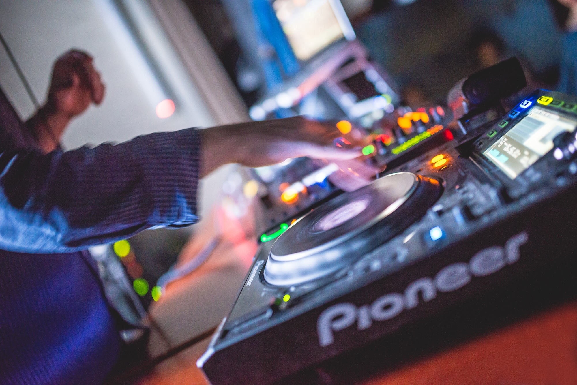 DJ, turntables, disc jockey, mixing consoles, color Gallery HD Wallpaper