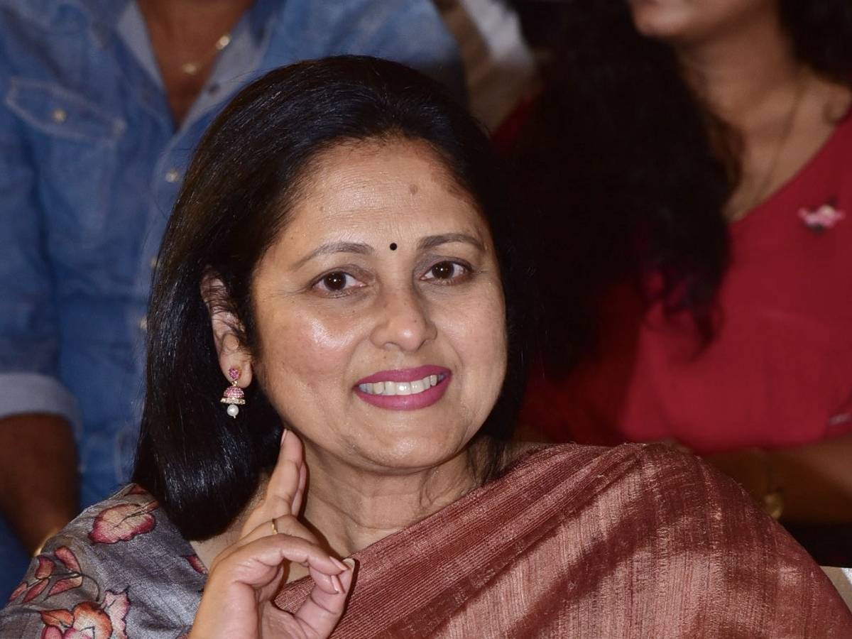 Jayasudha gives clarity about her new 'boyfriend'
