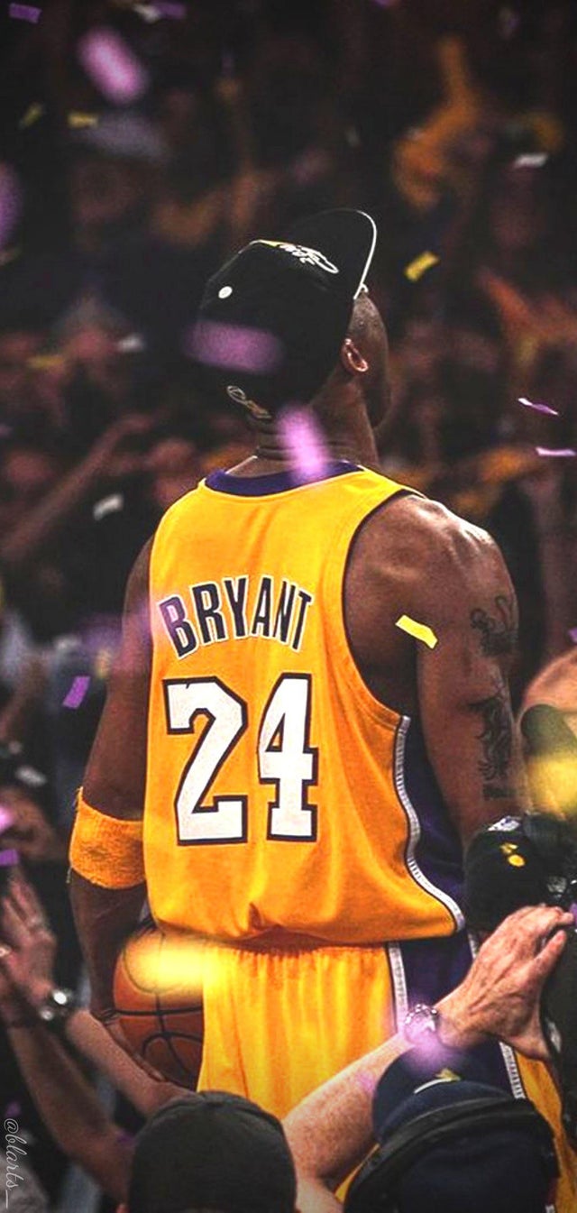 Heard y'all like basketball wallpaper