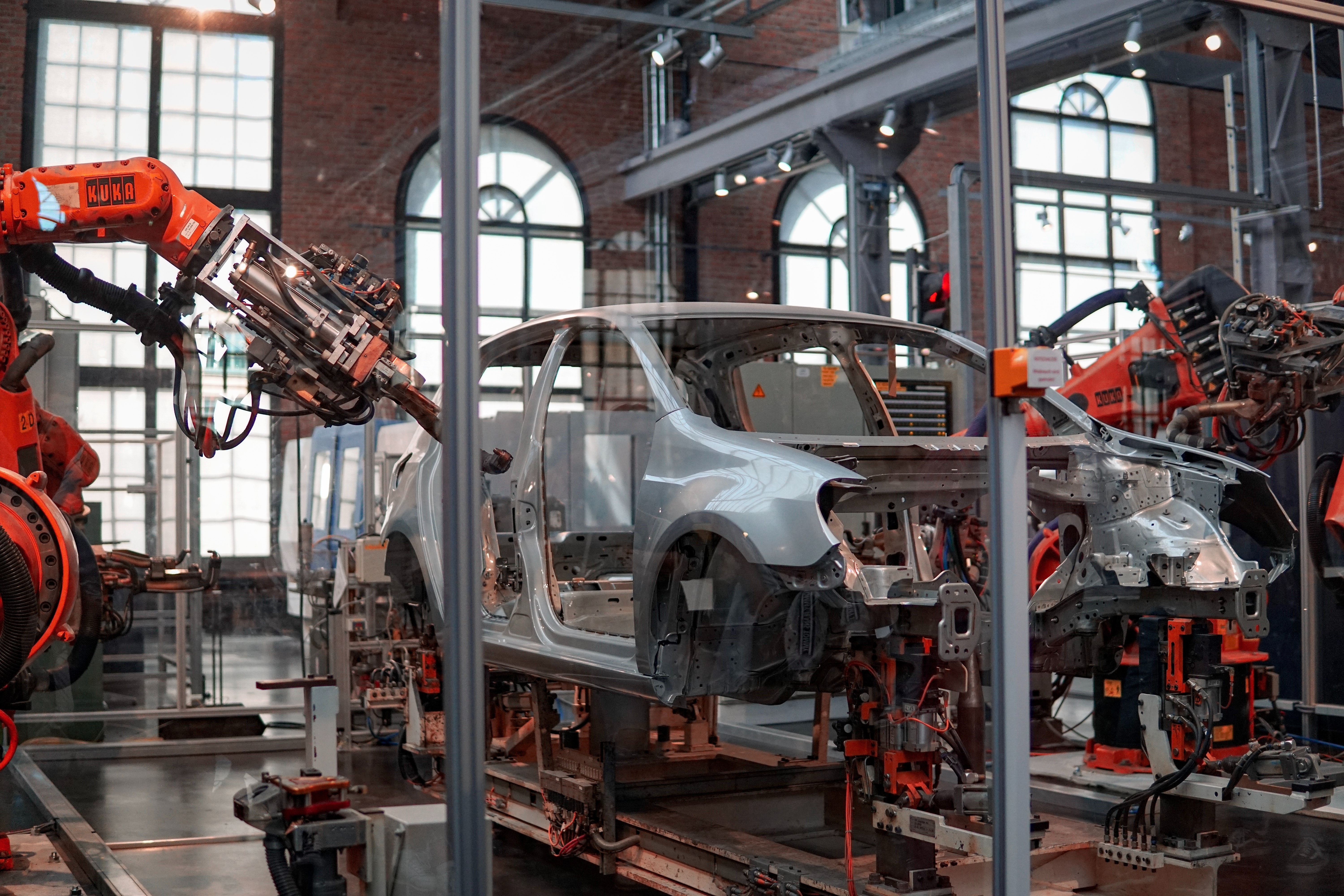 Achieve Operational Excellence in Auto Manufacturing