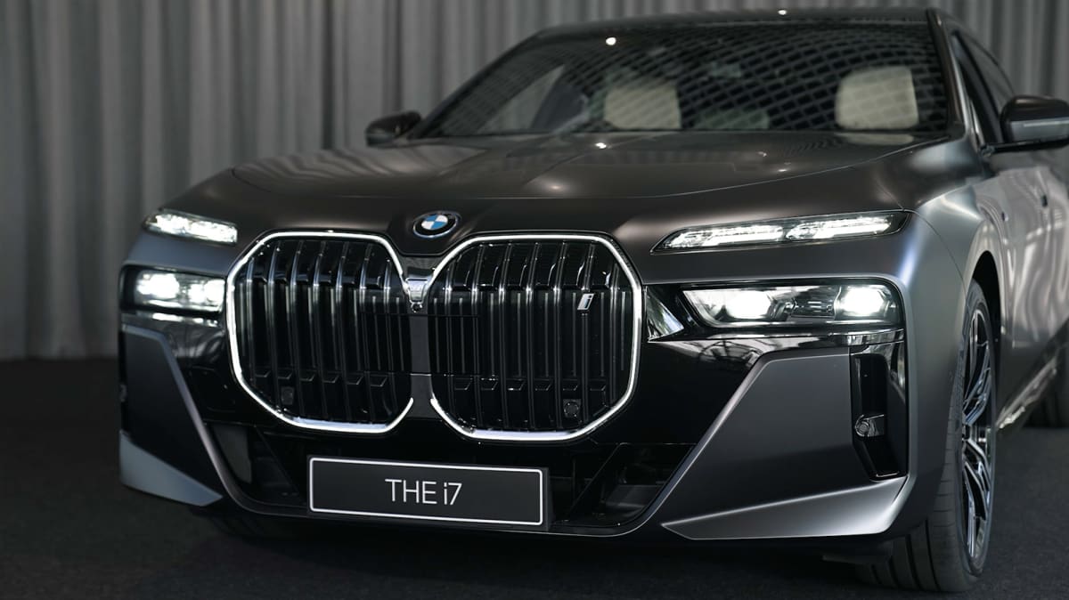2023 BMW 7 Series Price And Specs: 740i And I7 To Join Local Line Up