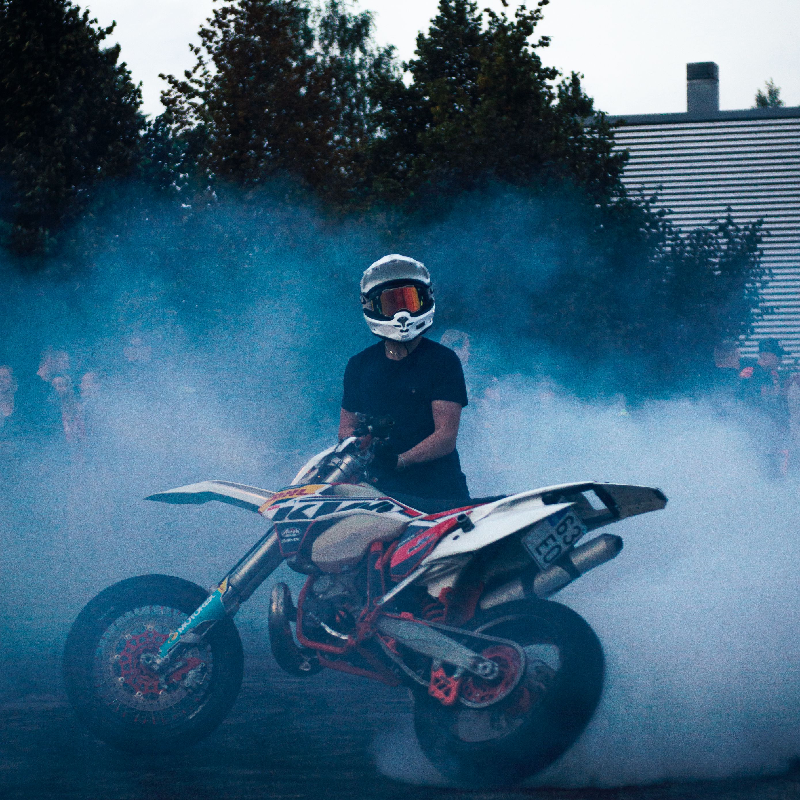 Download wallpaper 2780x2780 ktm, motorcycle, bike, motorcyclist, smoke, asphalt, drift ipad air, ipad air 2, ipad 3, ipad 4, ipad mini 2, ipad mini 3, ipad mini 4, ipad pro 9.7 for parallax HD background