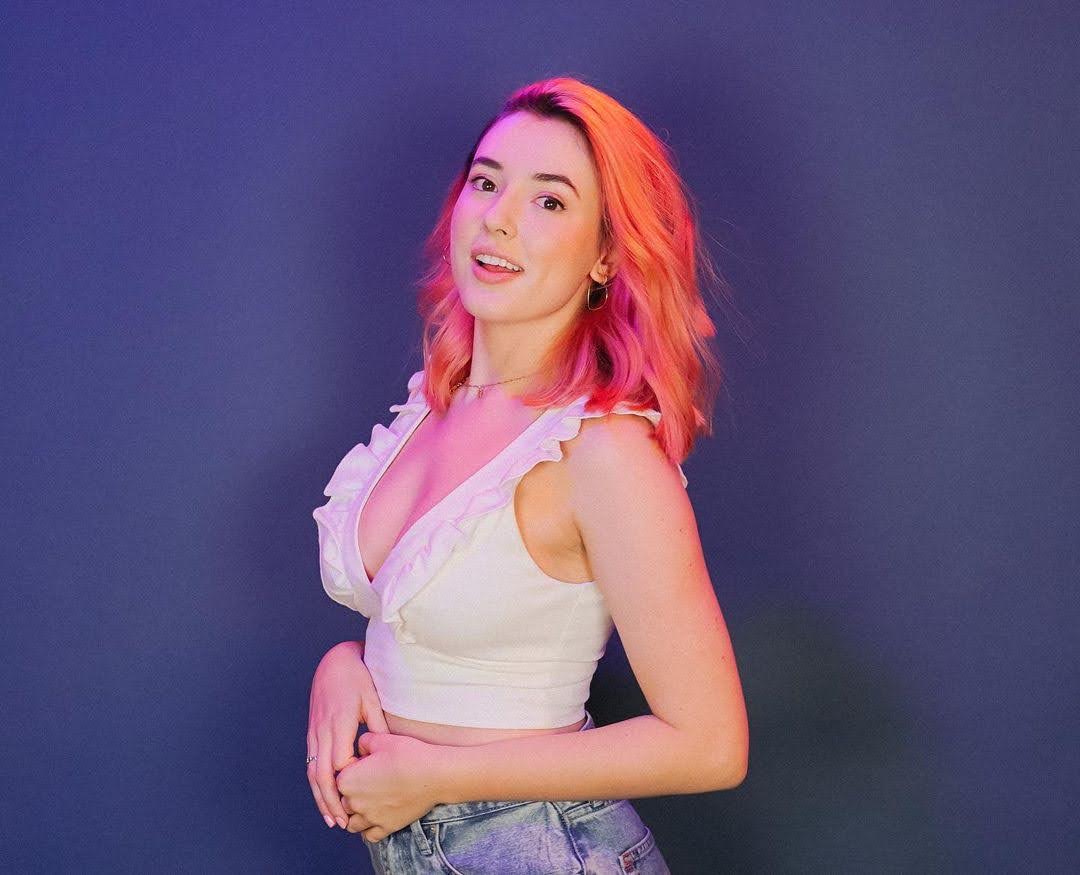 Samantha Fekete, Age, Biography, Birthday, Trivia, and Photo
