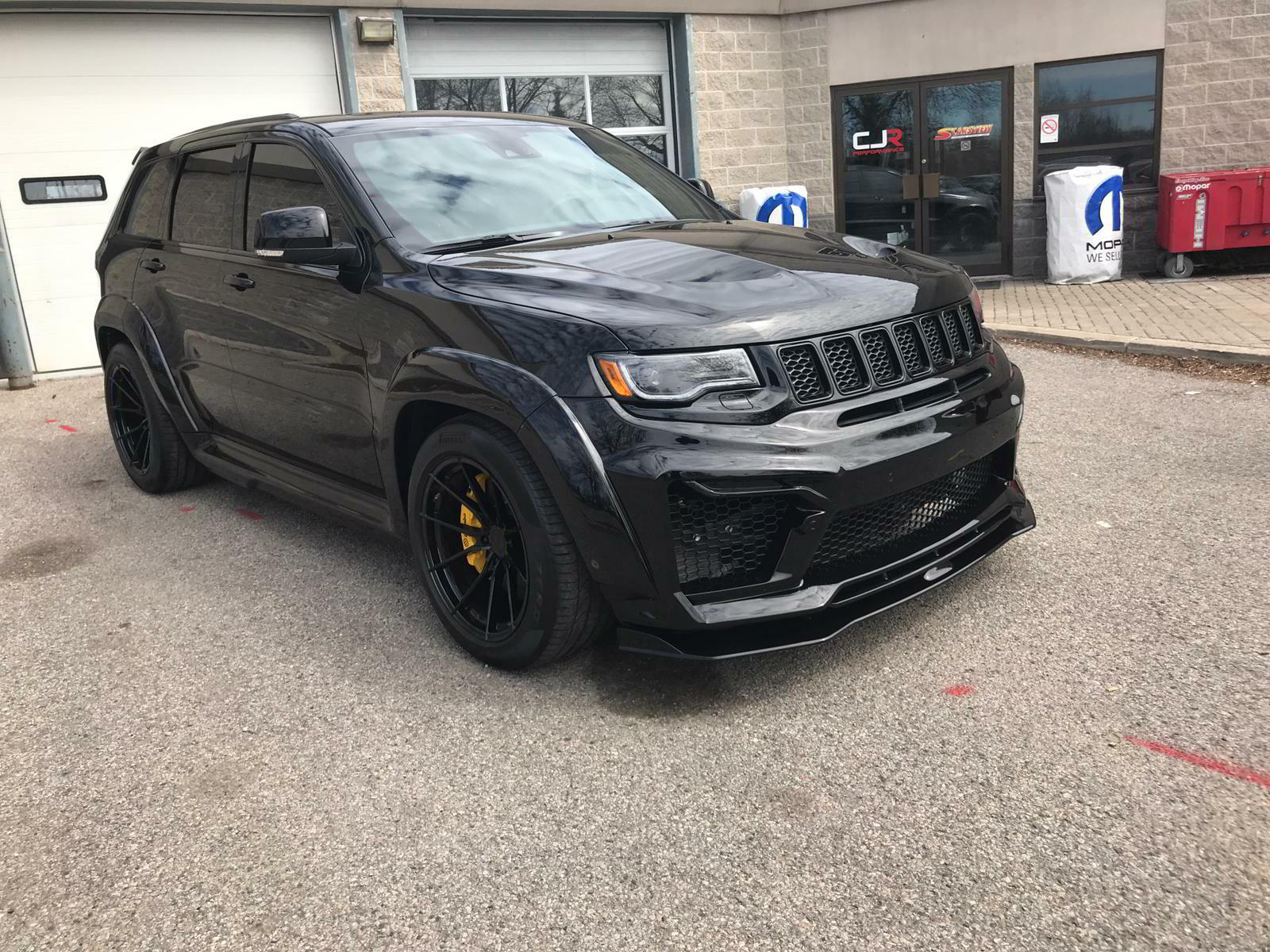 Renegade Design body kit for Jeep Grand Cherokee Trackhawk Tyrannos V3 Buy with delivery, installation, affordable price and guarantee