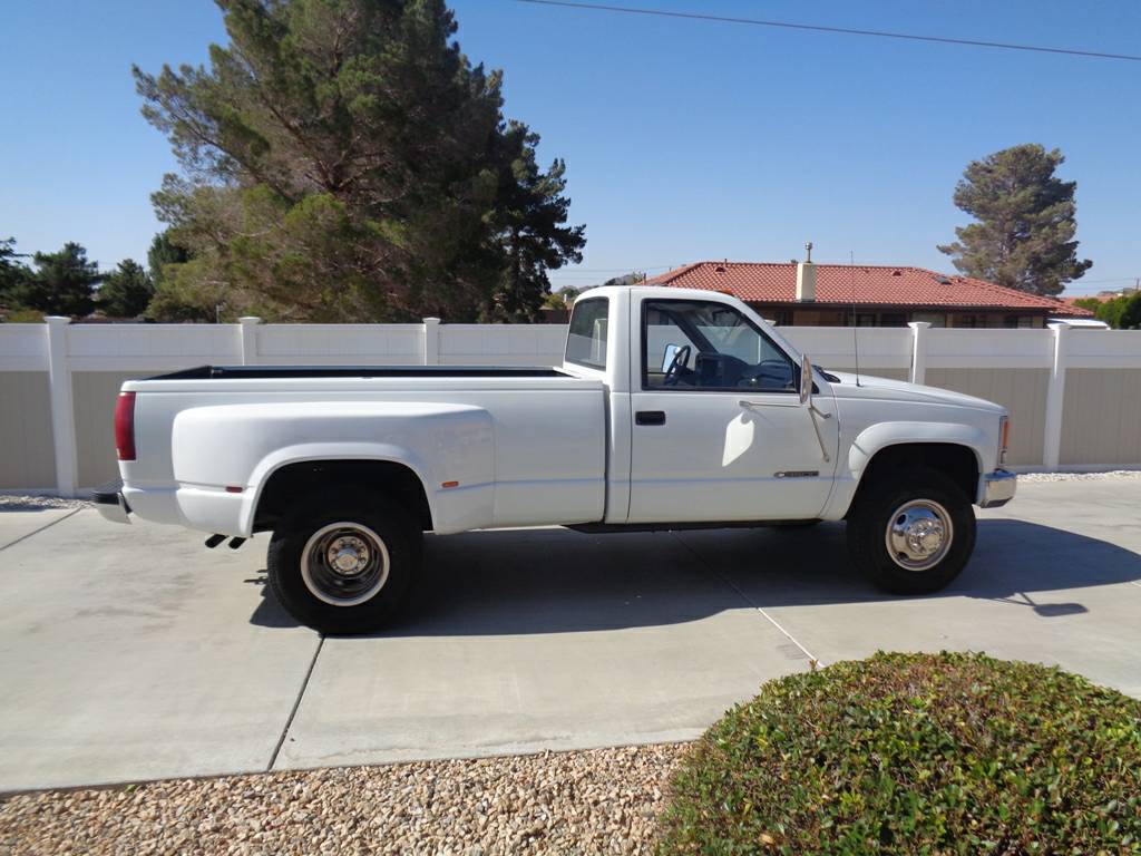 BangShift.com Our Idea Of An All Around Vehicle: This 454 Powered, Manual Trans Chevrolet K3500 4x4 Is The Perfect Antidote To The Crossover!