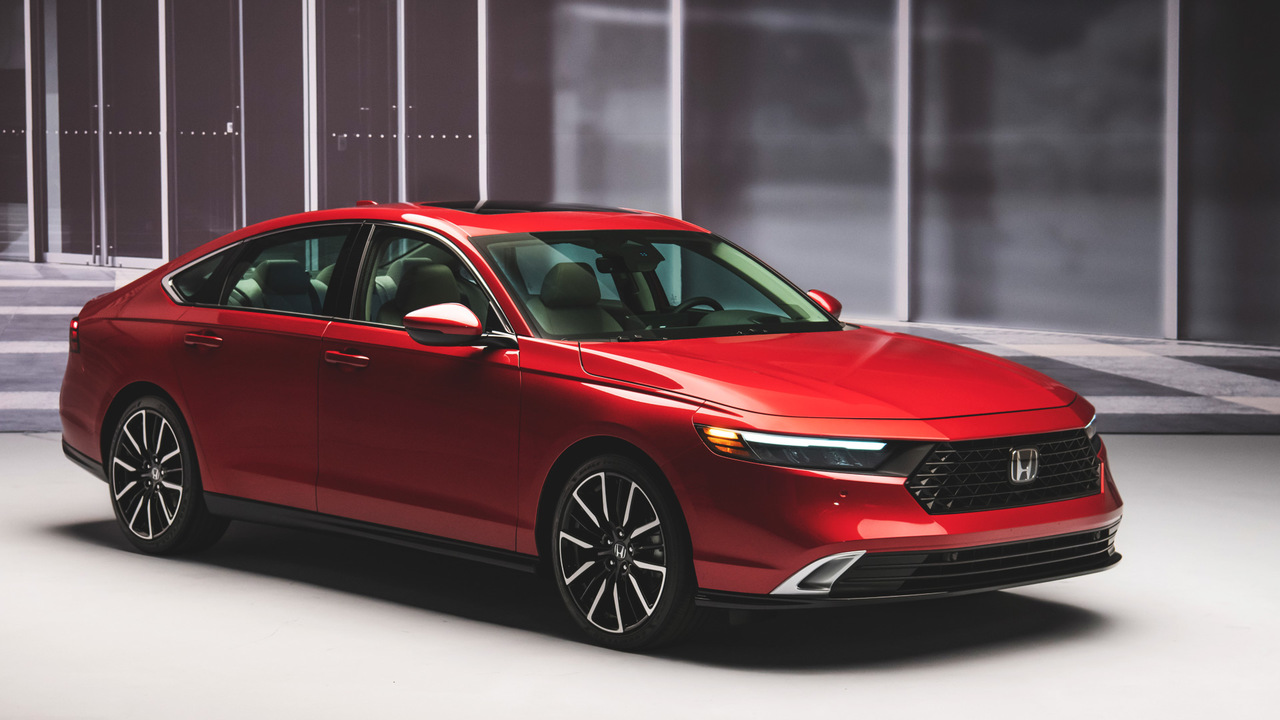 2023 Honda Accord Buyer's Guide: Reviews, Specs, Comparisons