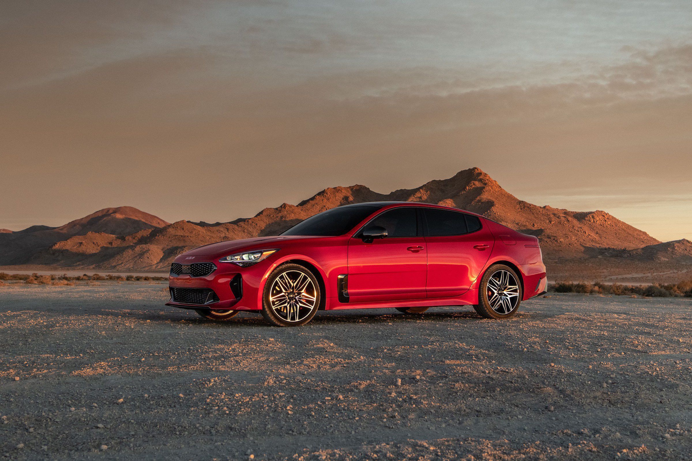 2022 Kia Stinger still does its own thing, but can it best an Audi?