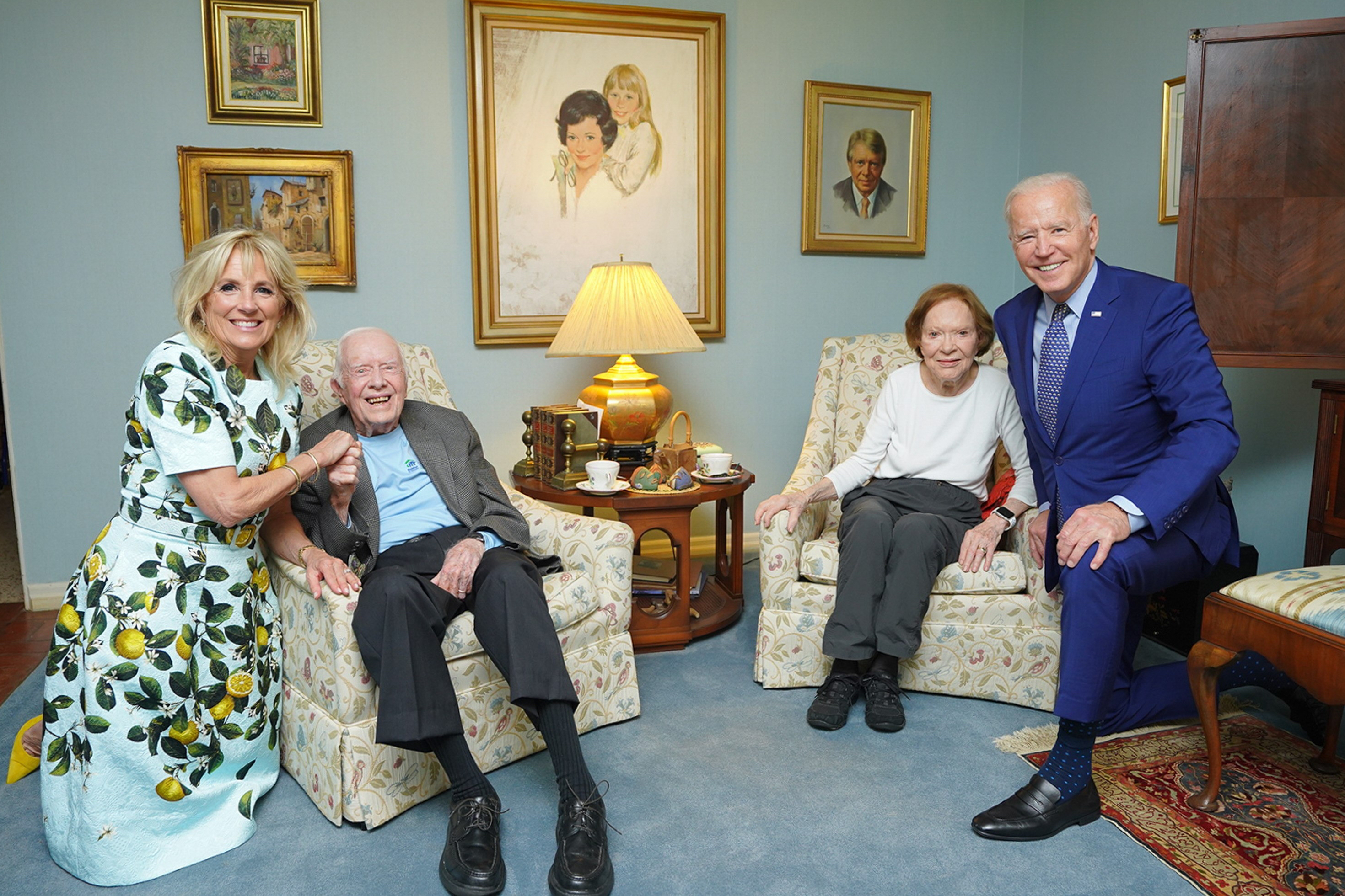 Smiling Jimmy Carter seen in photo from recent Biden visit to Georgia