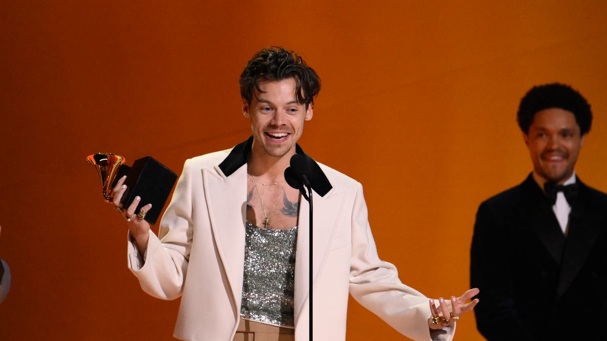 Grammys 2023: Best celebrity photo from music's biggest night