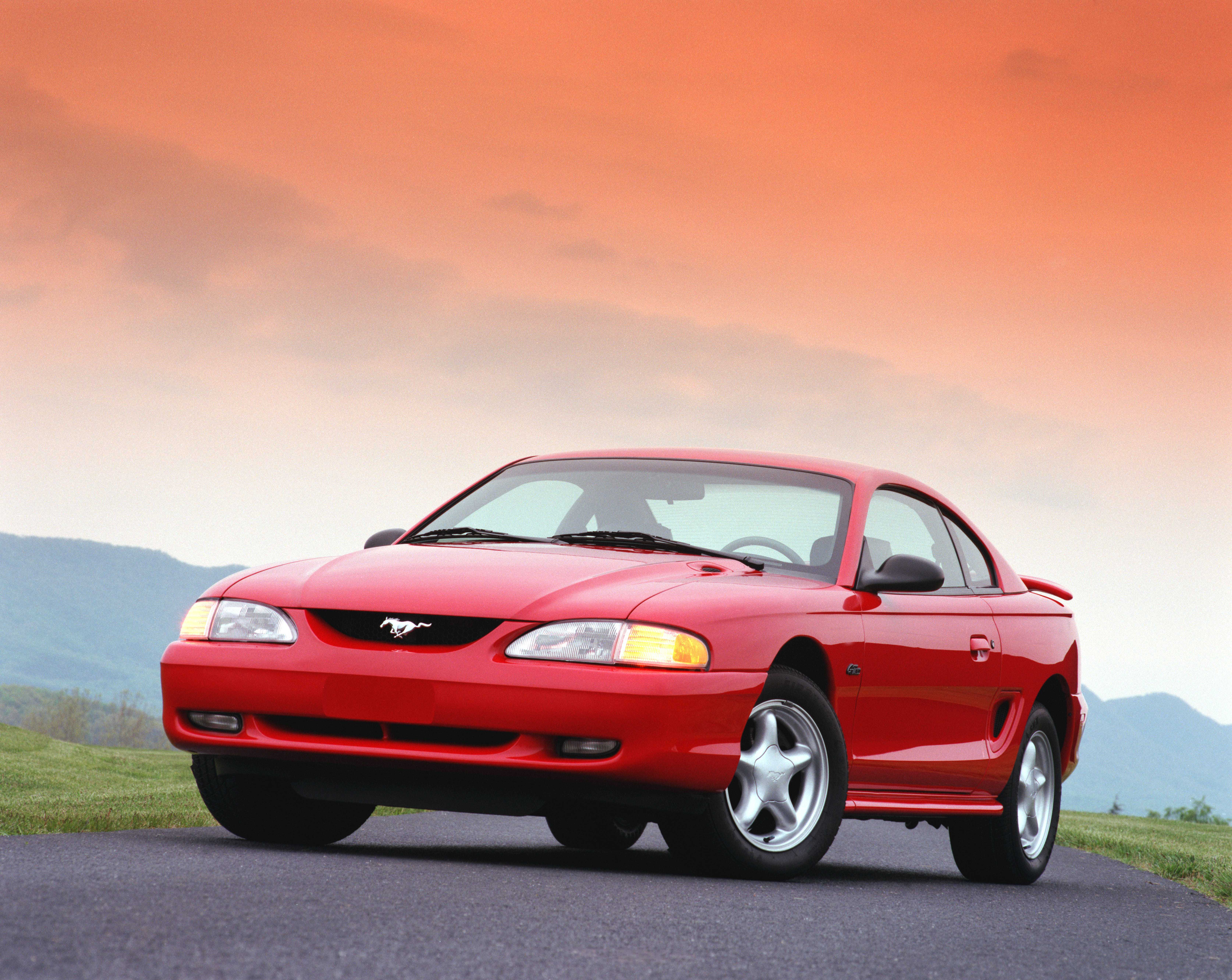 Ford Mustang 4th Generation (SN95)