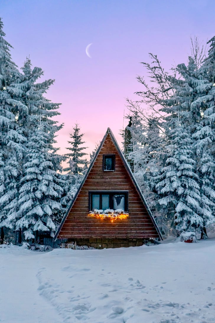 iPhone Christmas Wallpaper: Winter Cabin. iPhone Christmas Wallpaper