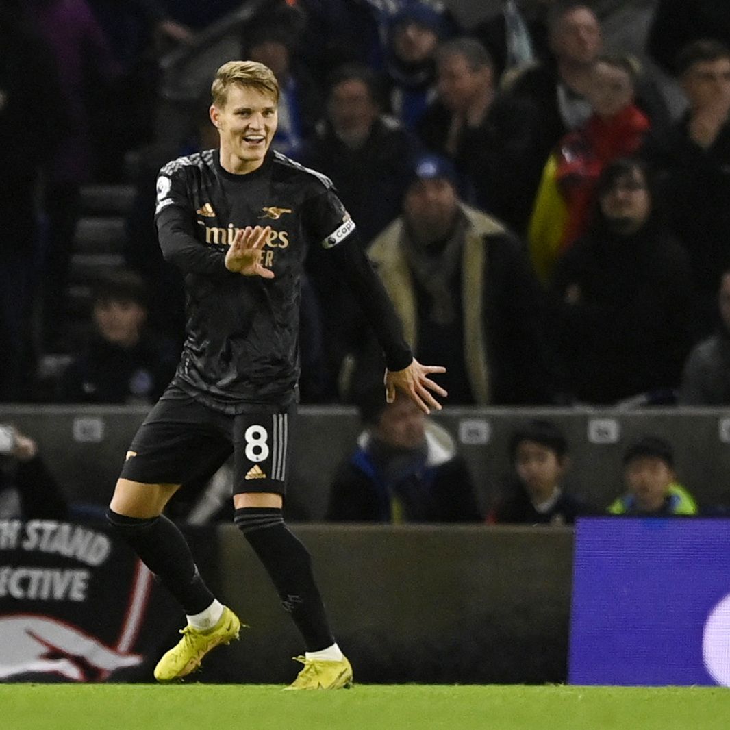 Decisive Odegaard leads from front as Arsenal scale new heights