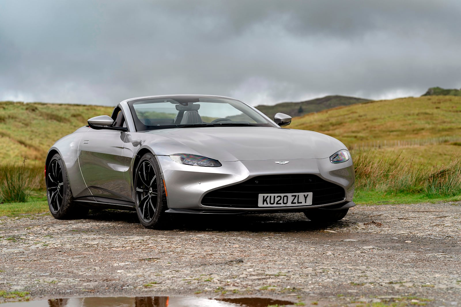 2023 Aston Martin Vantage Roadster Exterior Photo