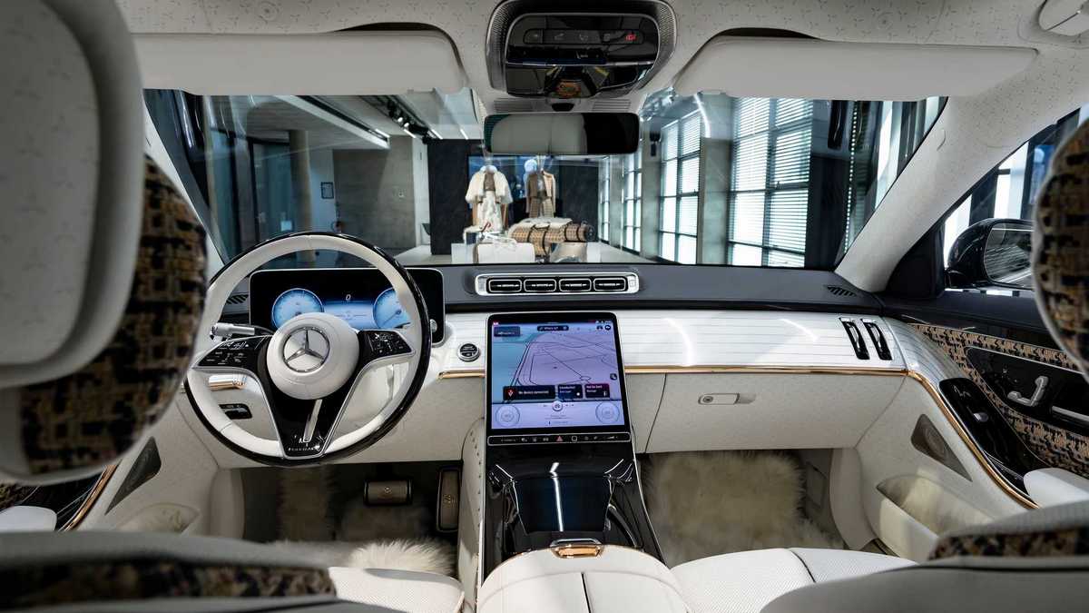 Mercedes Maybach Haute Voiture Is A Production Ready Concept That Previews The Most Luxurious S Class Ever To Be Made