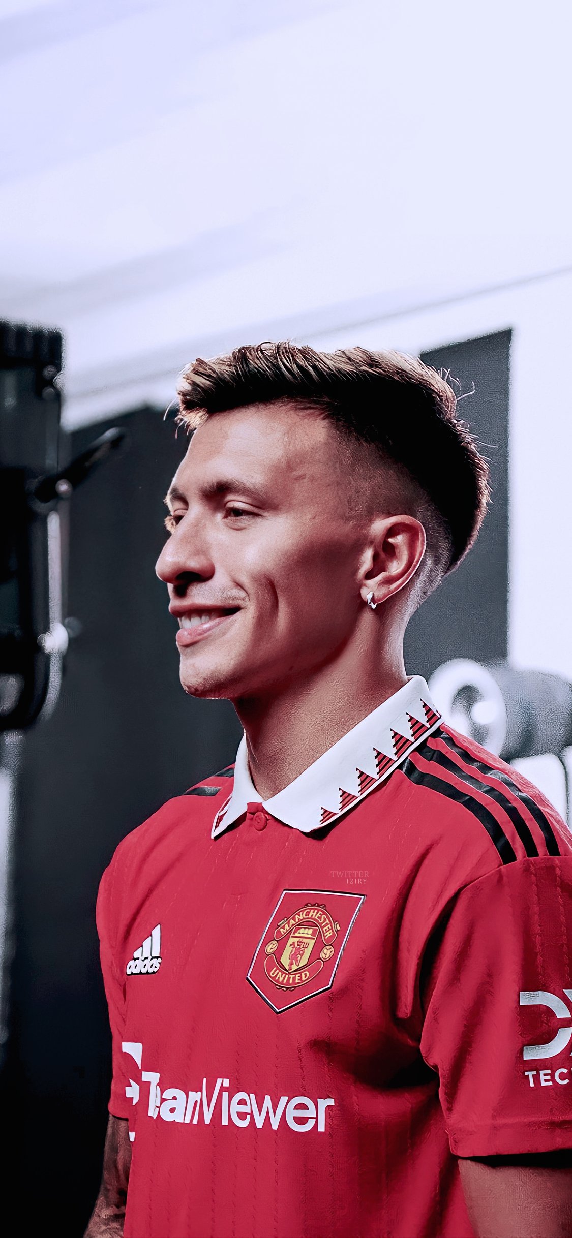 Tadic. #Wallpaper └