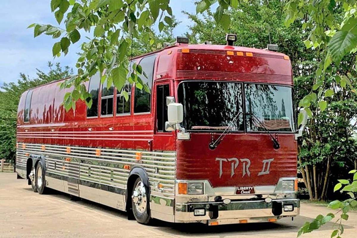 Charlie Daniels' Luxurious Tour Bus