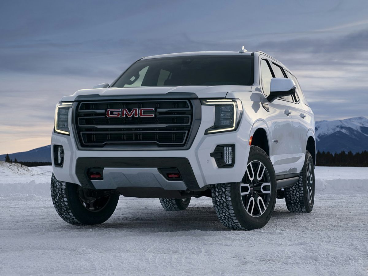 New 2023 GMC Yukon Denali near Milbank, SD