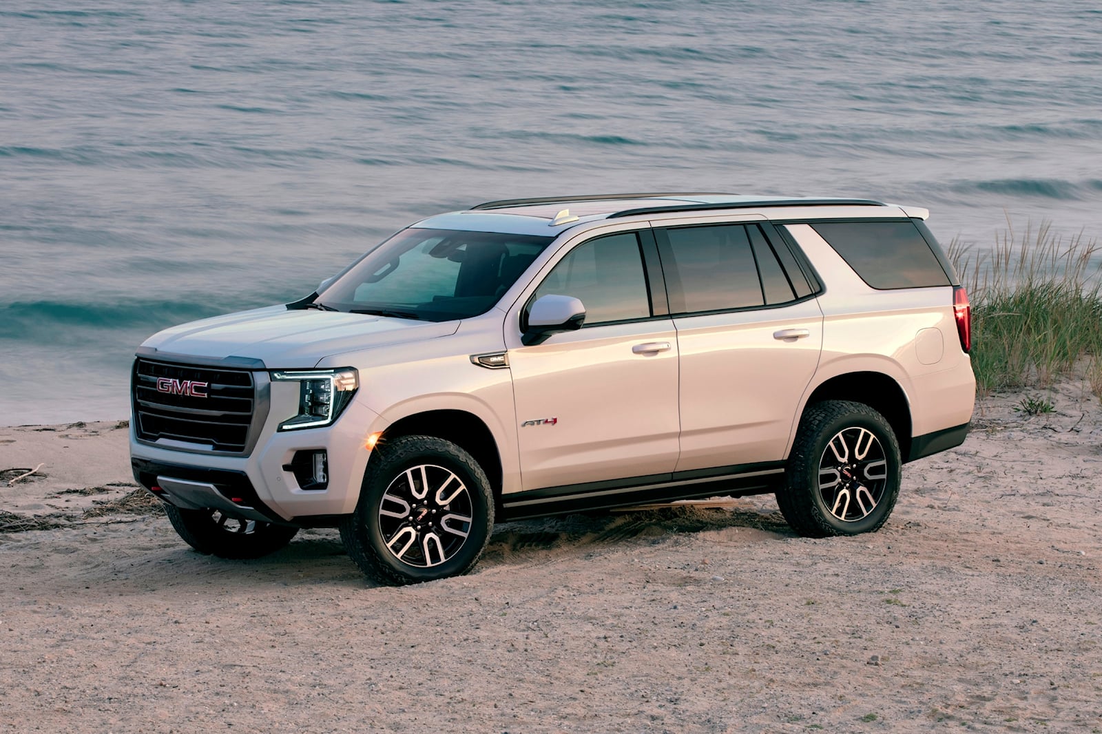 GMC Yukon Denali 2021