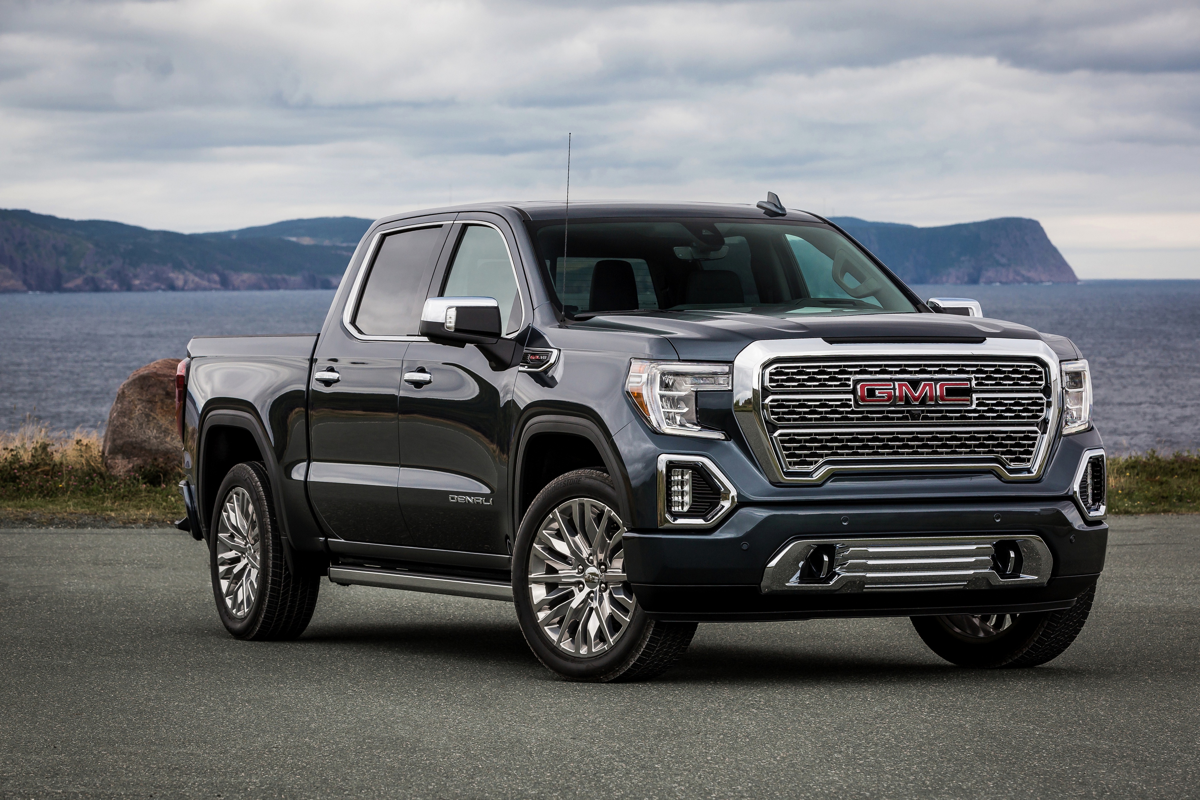 4K GMC Wallpaper and Background Image