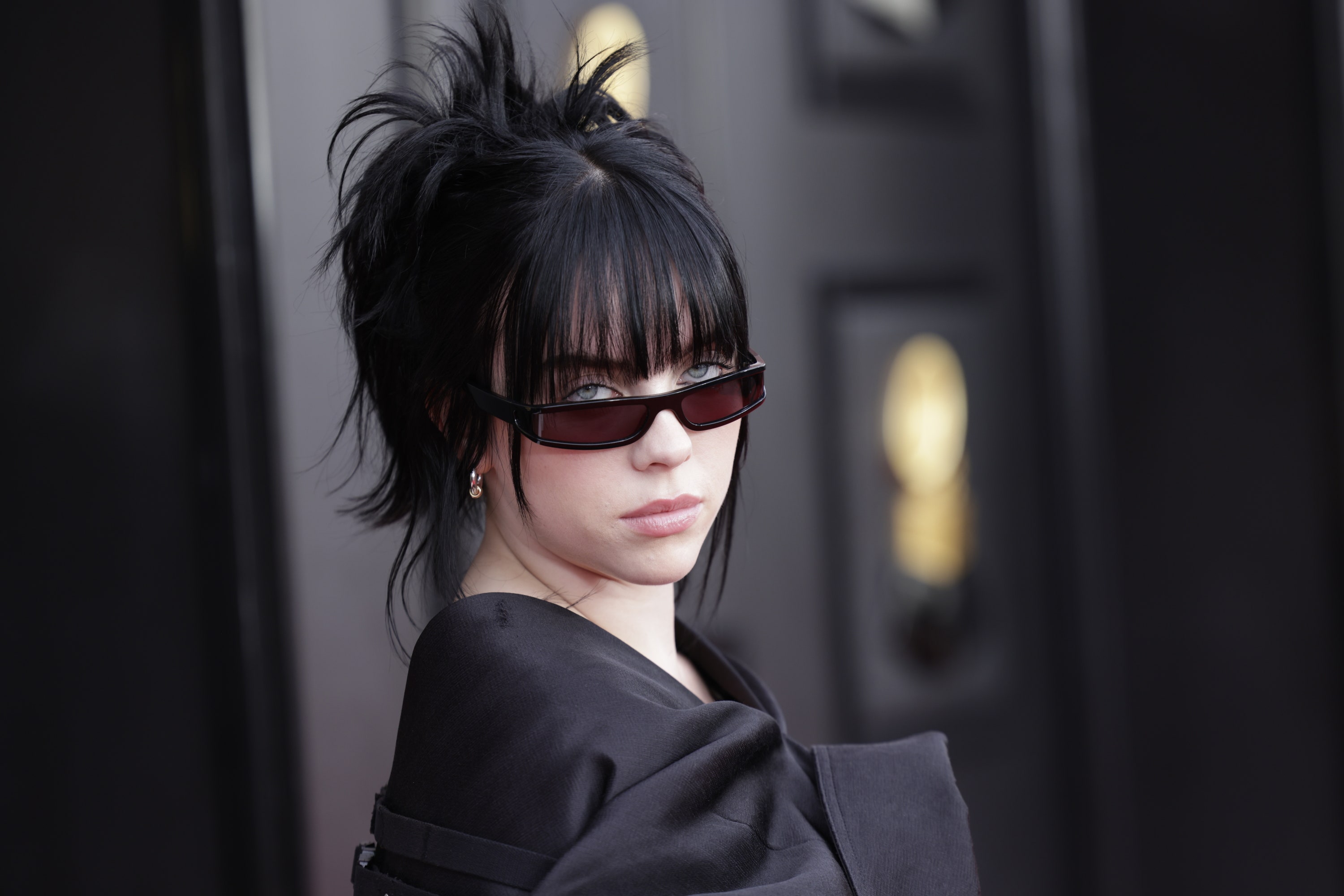 Billie Eilish Wore A Y2K Goth Approved Accessory