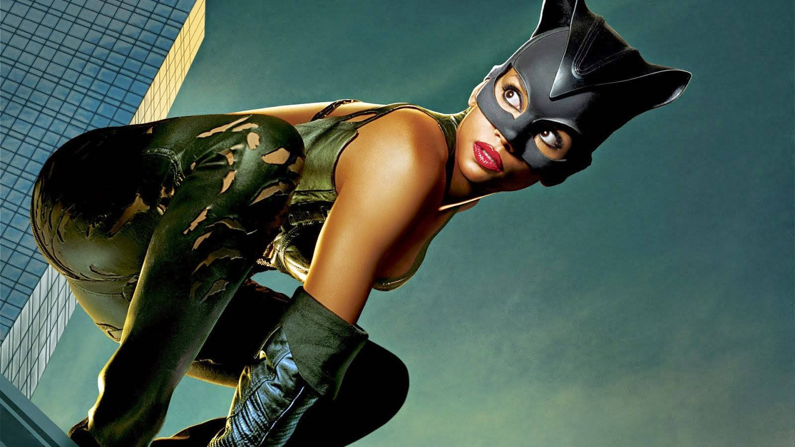 Download Catwoman Halle Berry Wallpaper