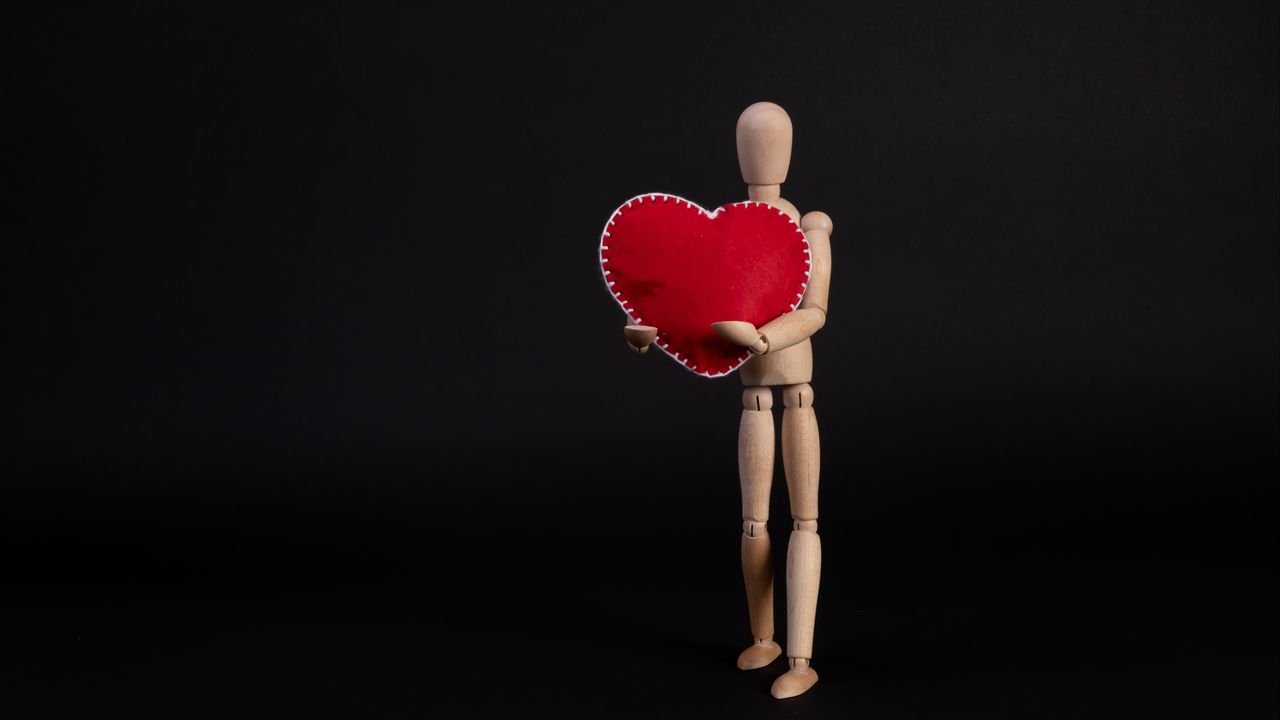 Wallpaper puppet, wooden, heart, love, darkness hd, picture, image