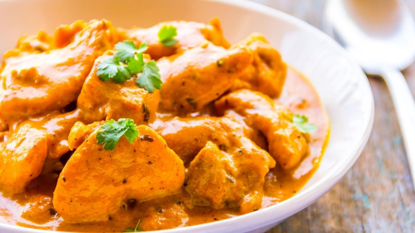 Чикен карри ютуб. Красивое фото курица по арабски. Курицу с Yellow Curry paste рецепт приготовления на сковороде.